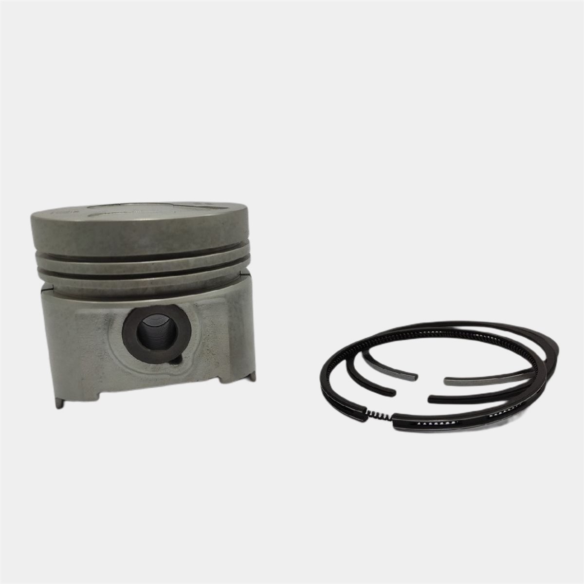 PISTON + PISTON RING SET (STD - DIAMETER: 83.00 mm) : KUBOTA / D1503 / V2003 / REFERENCE NUMBER: 16467-21113-S