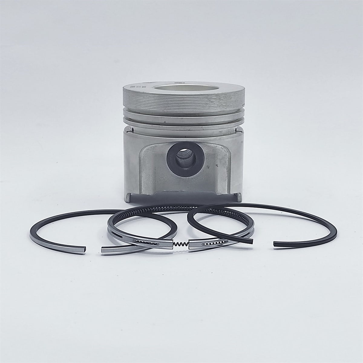 PISTON + PISTON RING SET (STD - DIAMETER: 85.00 mm): KUBOTA / V1902-DI / REFERENCE NUMBER:
