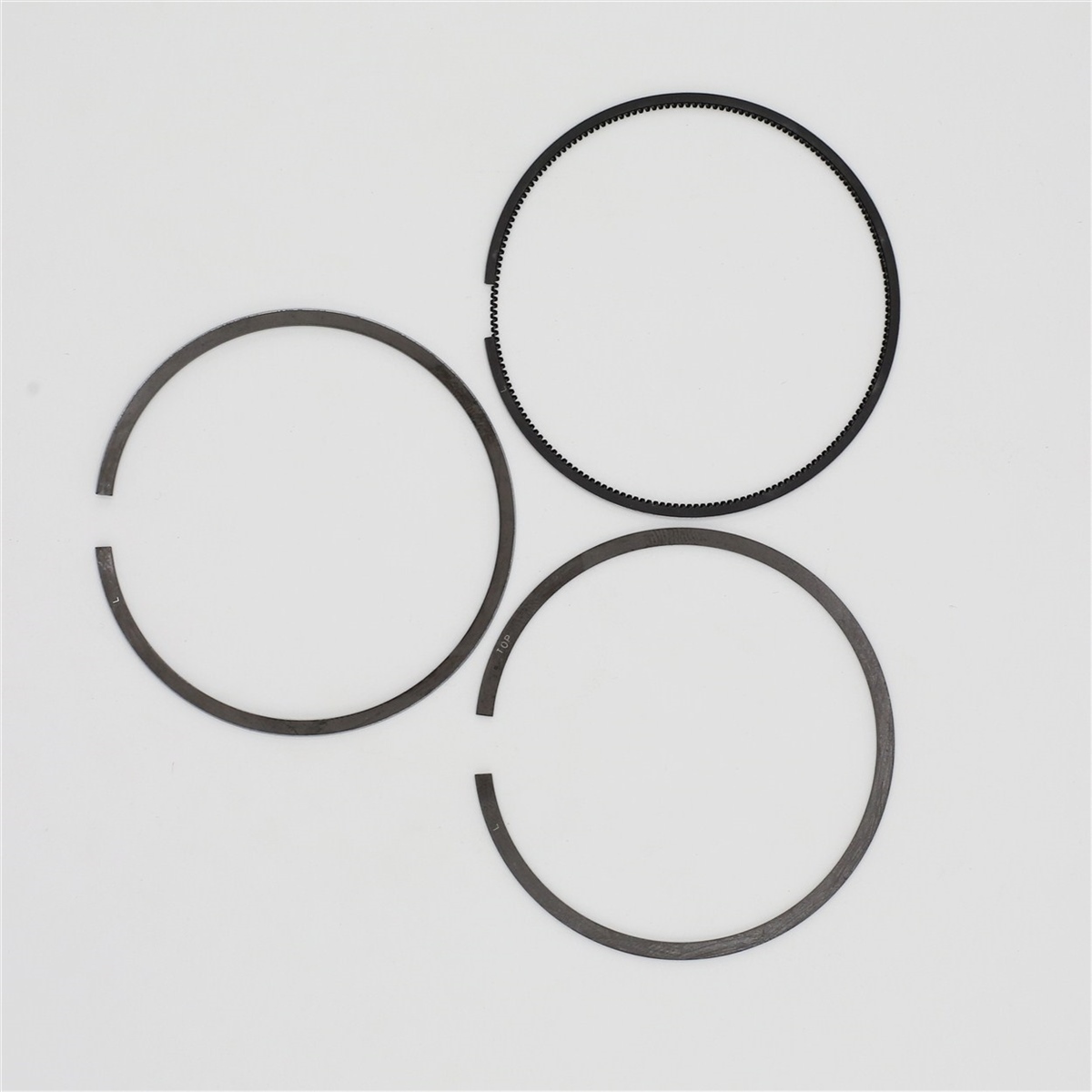 JEU DE SEGMENTS (0.50 - DIAMÈTRE: 82.50 mm): LOMBARDINI / 15LD 350 / 15LD 400 / RÉFÉRENCE NOMBRE: 8211 240