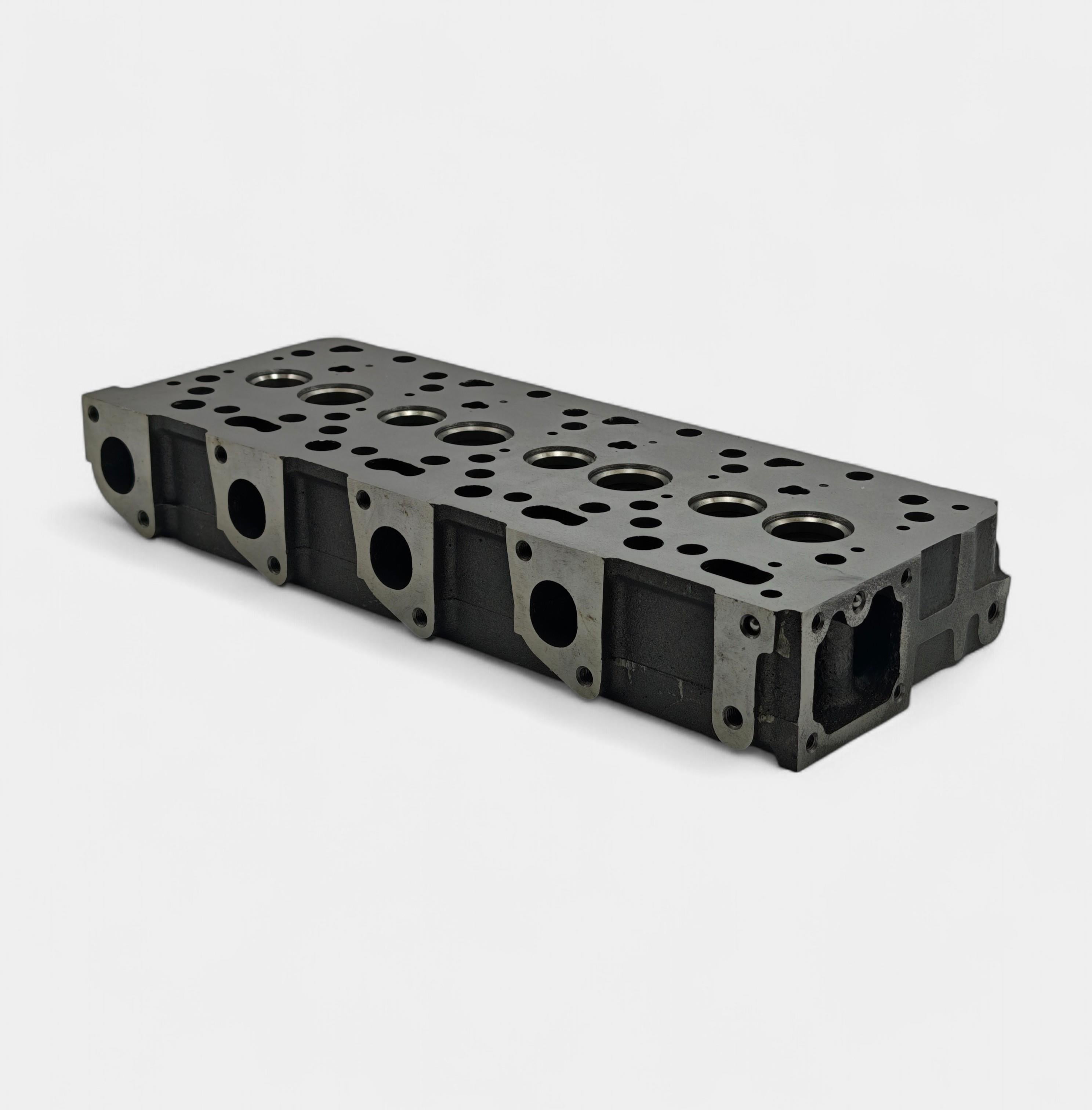 CYLINDER HEAD: KUBOTA / V1505 / REFERENCE NUMBER: 16060-03042