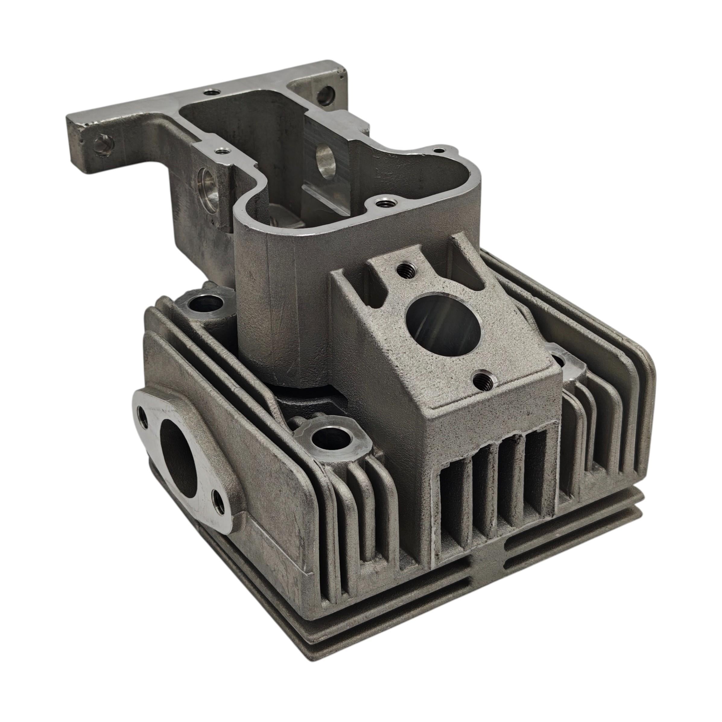 CYLINDER HEAD: LOMBARDINI / LDA 96 / LDA 100 / 4LD 640 / 4LD 820 / REFERENCE NUMBER: 9201 002