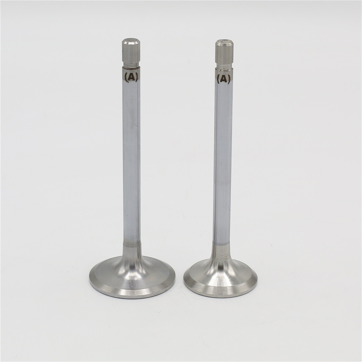 ENGINE VALVE SET (In+Ex) : KUBOTA / V3300-DIE / V3800 / REFERENCE NUMBER: 1C020-13112 + 1C020-13122