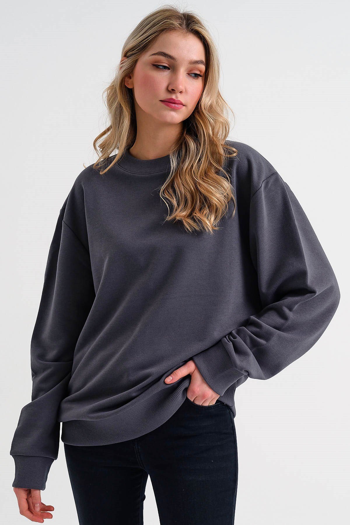 Basic Extreme Oversized Sweatshirt in Grey