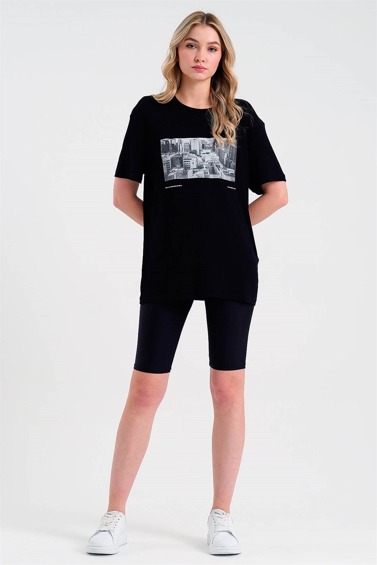 Oversized Basic T-shirt in Black with Print
