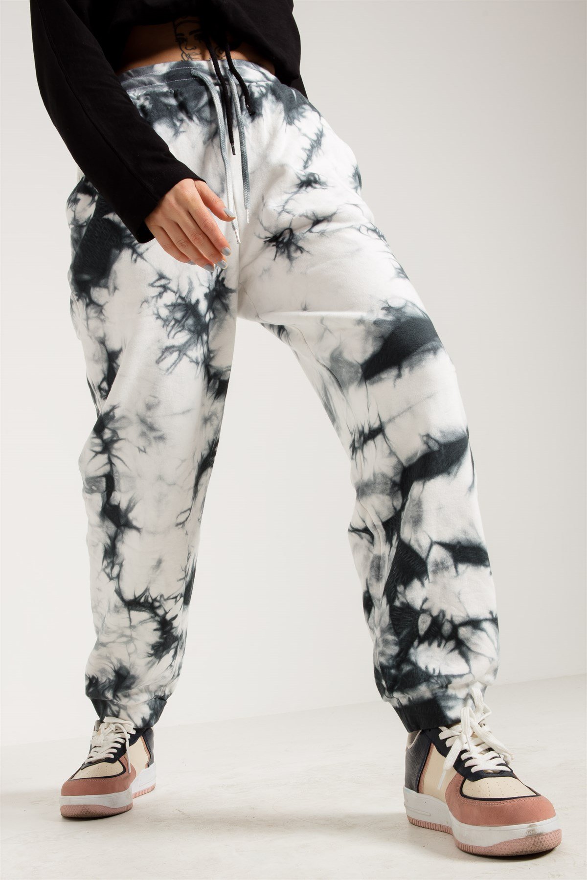 Tie Dyed Oversized Jogger in Grey