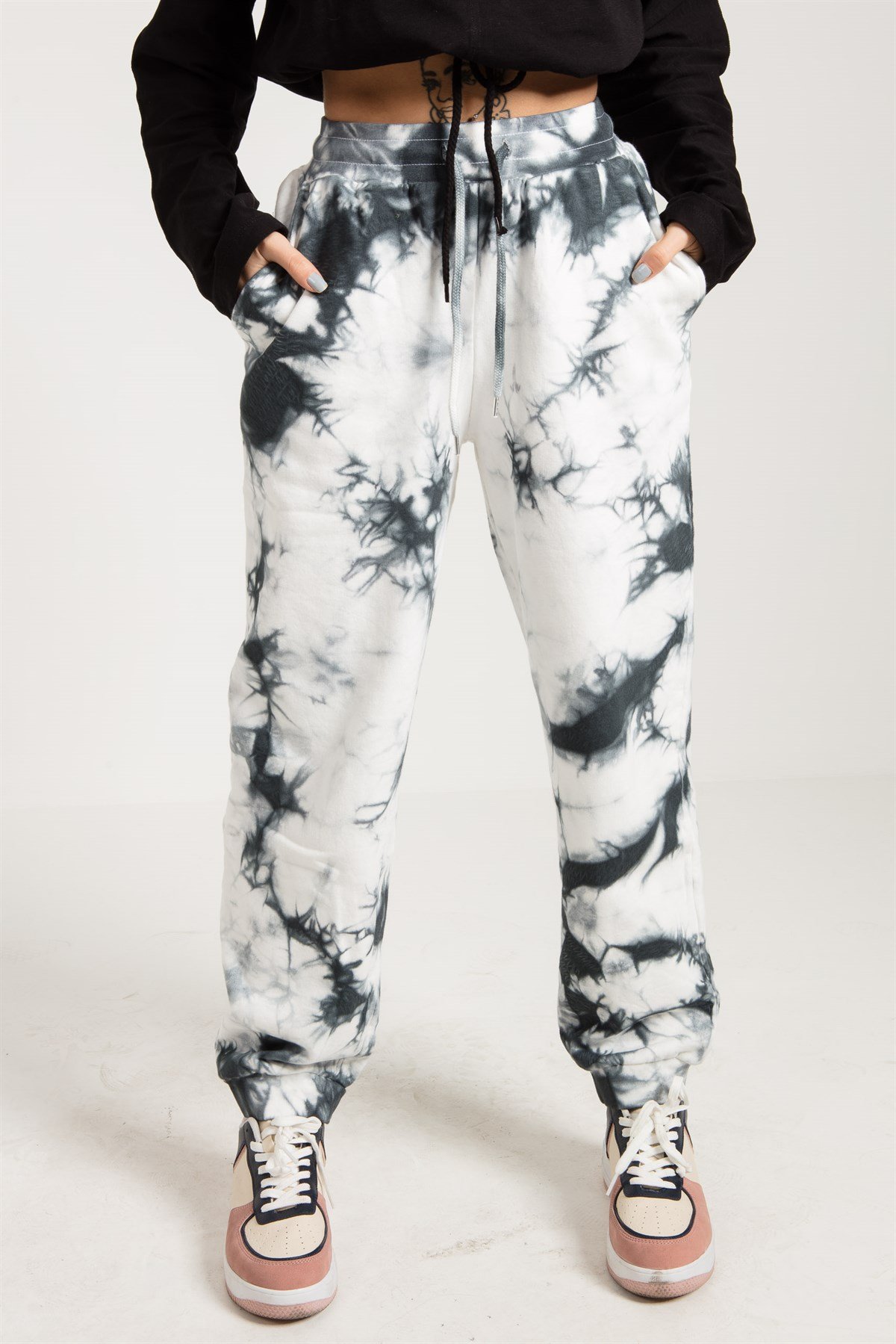 Tie Dyed Oversized Jogger in Grey