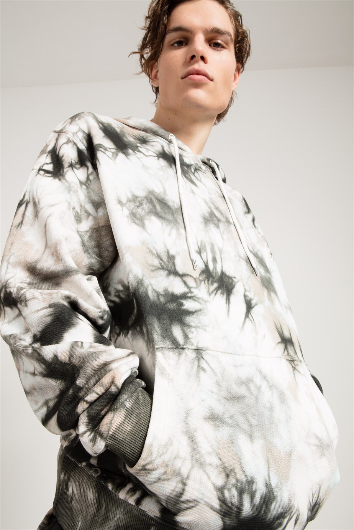 Batik Yıkamalı Gri Oversize Erkek Kapüşonlu Sweatshirt