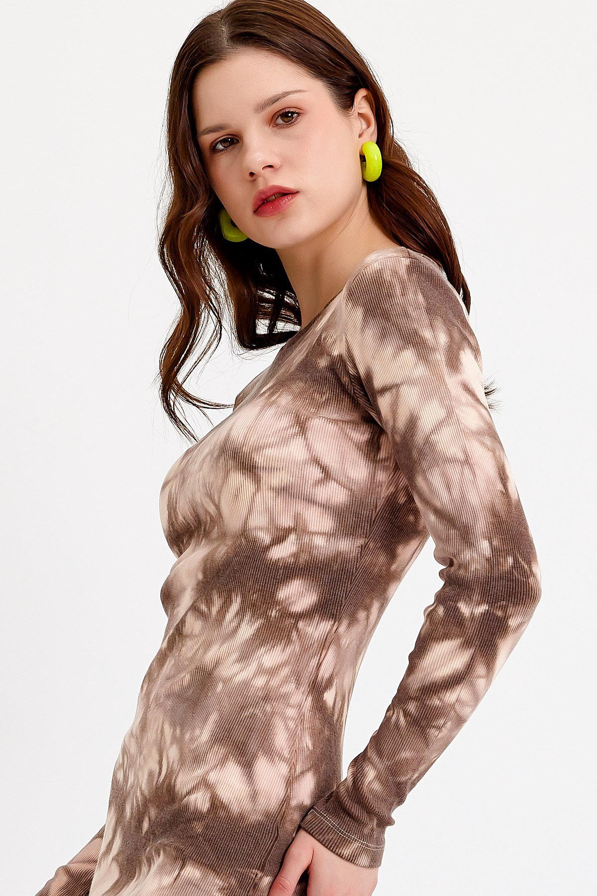 Batik Yıkamalı Yırtmaçlı Kahverengi Bodycon Elbise