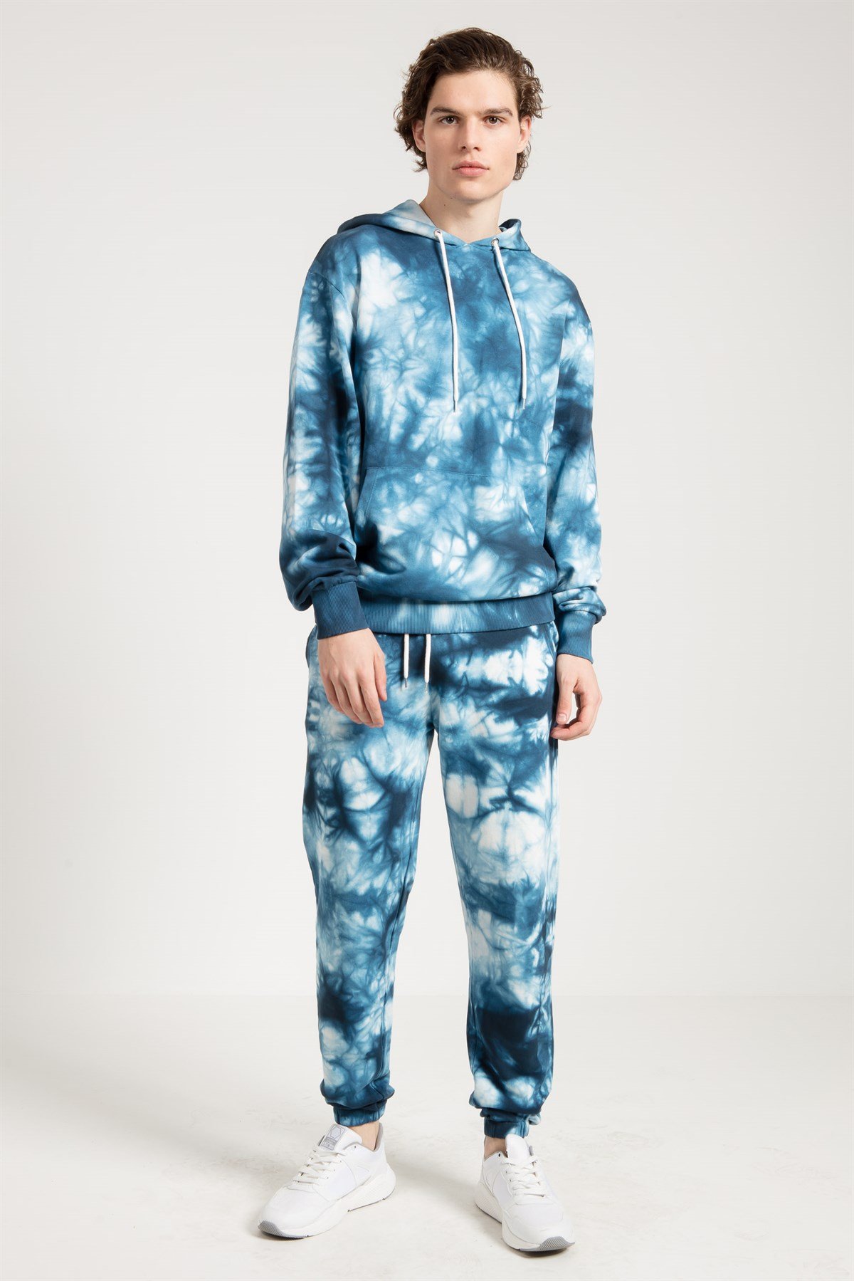 Tie Dyed Oversized Sweatshirt with Hood in Blue