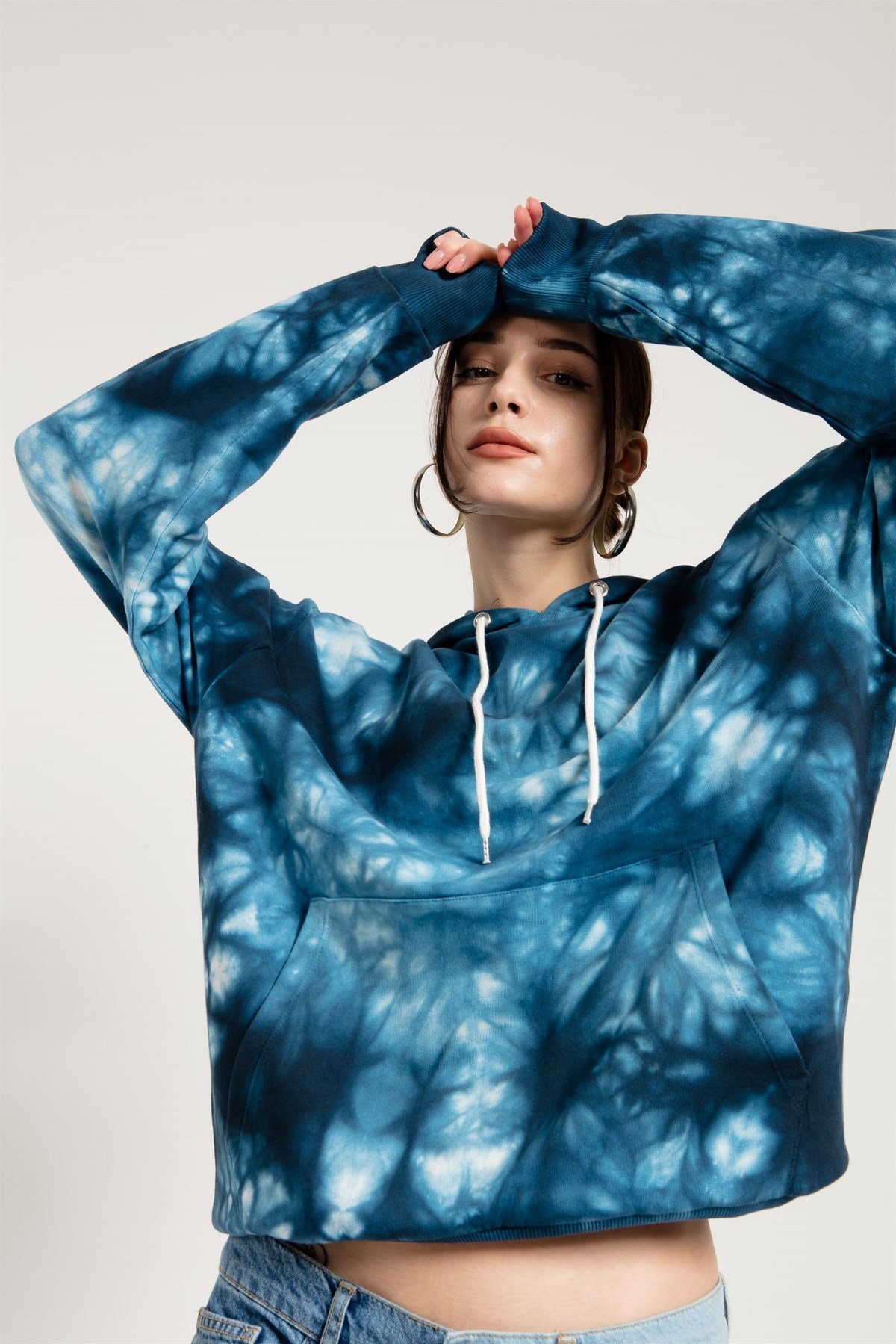 Tie Dyed Oversized Sweatshirt with Hood in Blue 