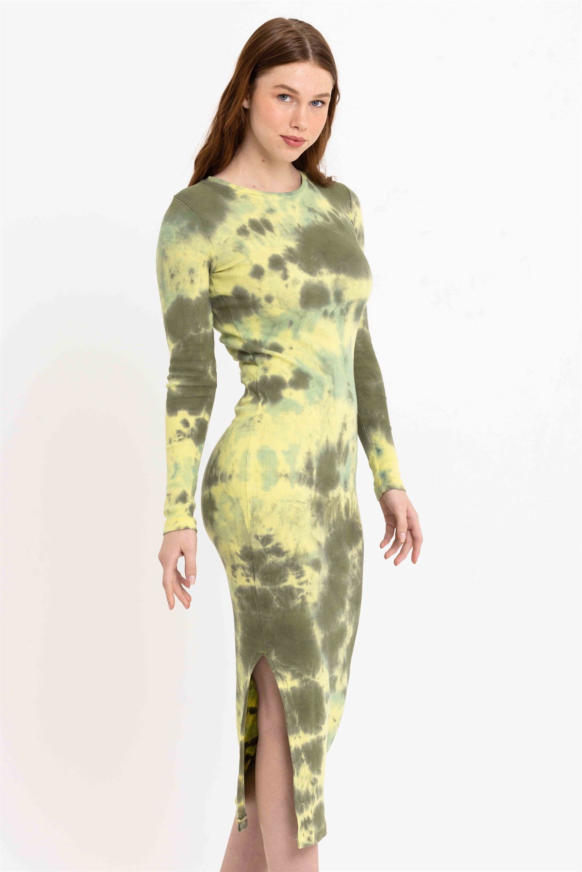 Batik Yıkamalı Yırtmaçlı Sarı Örme Elbise