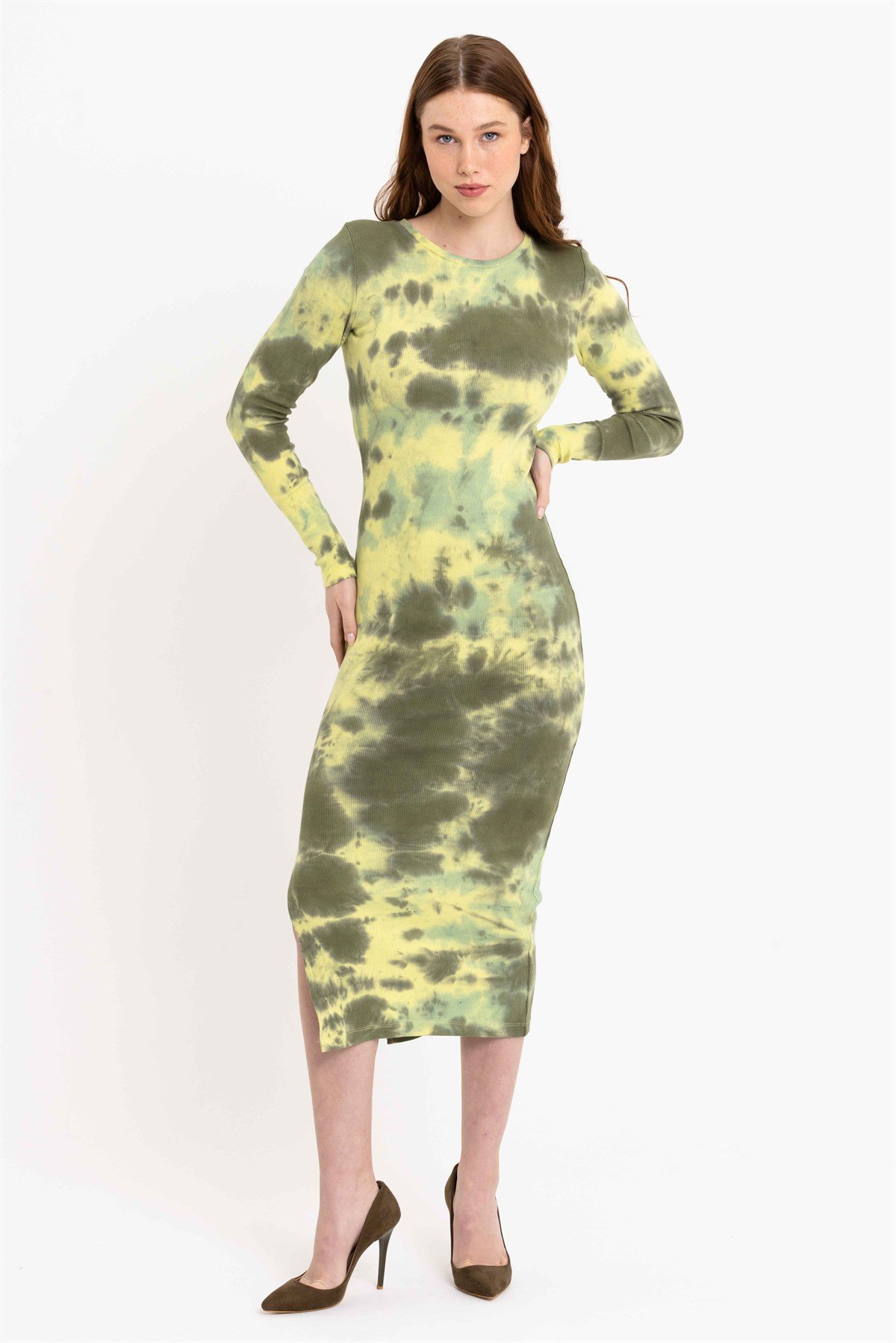 Batik Yıkamalı Yırtmaçlı Sarı Örme Elbise