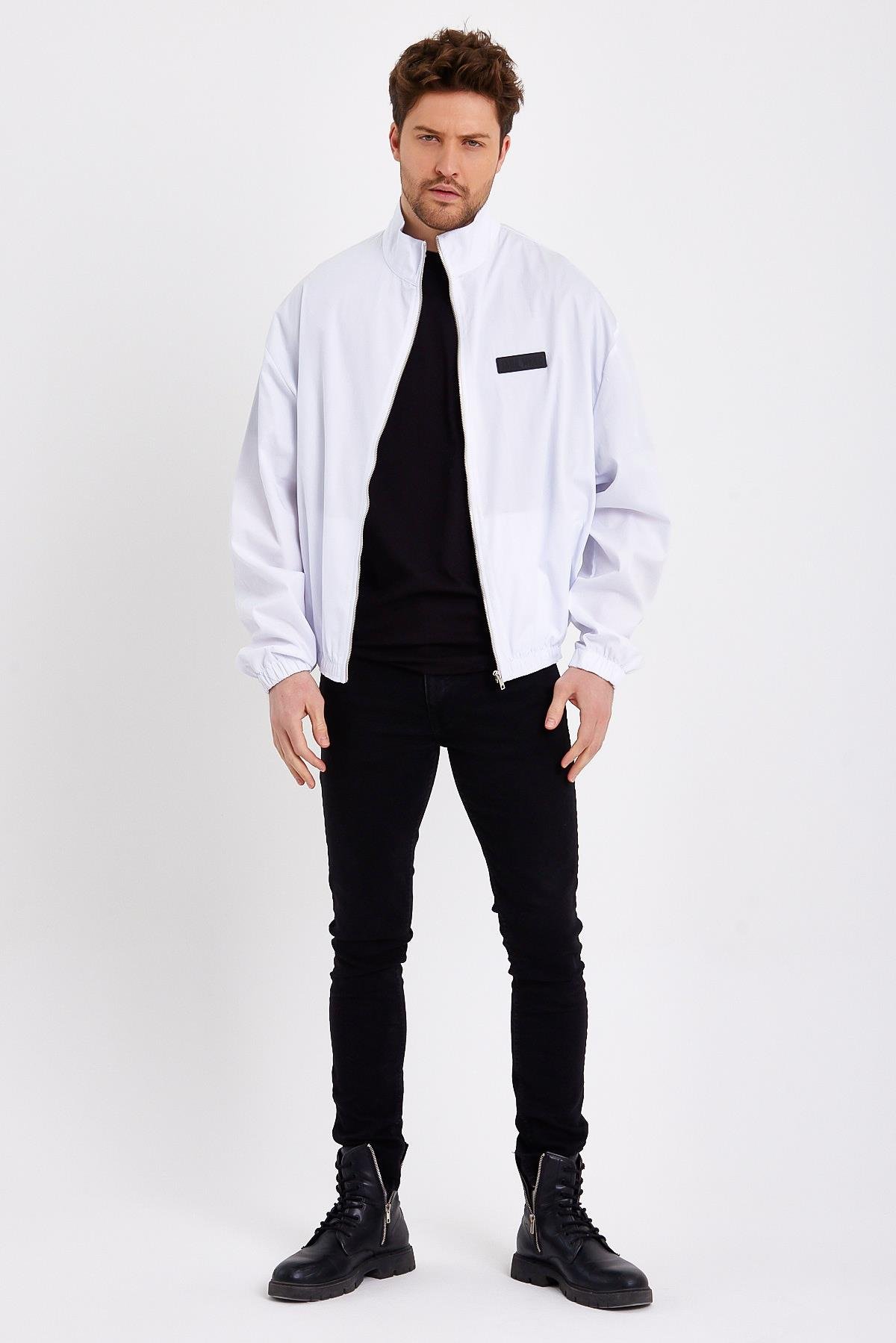 Beyaz Dik Yaka Erkek Yağmurluk