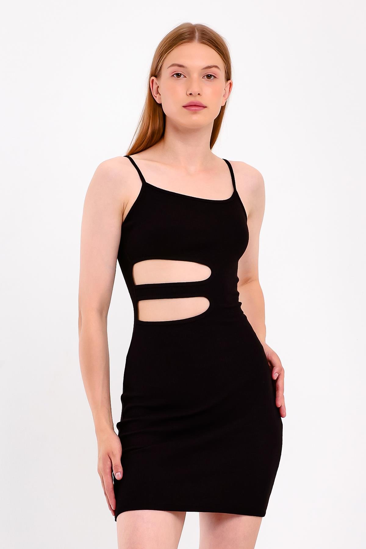 Cut Out Ayarlanabilir Askılı Siyah Örme Elbise