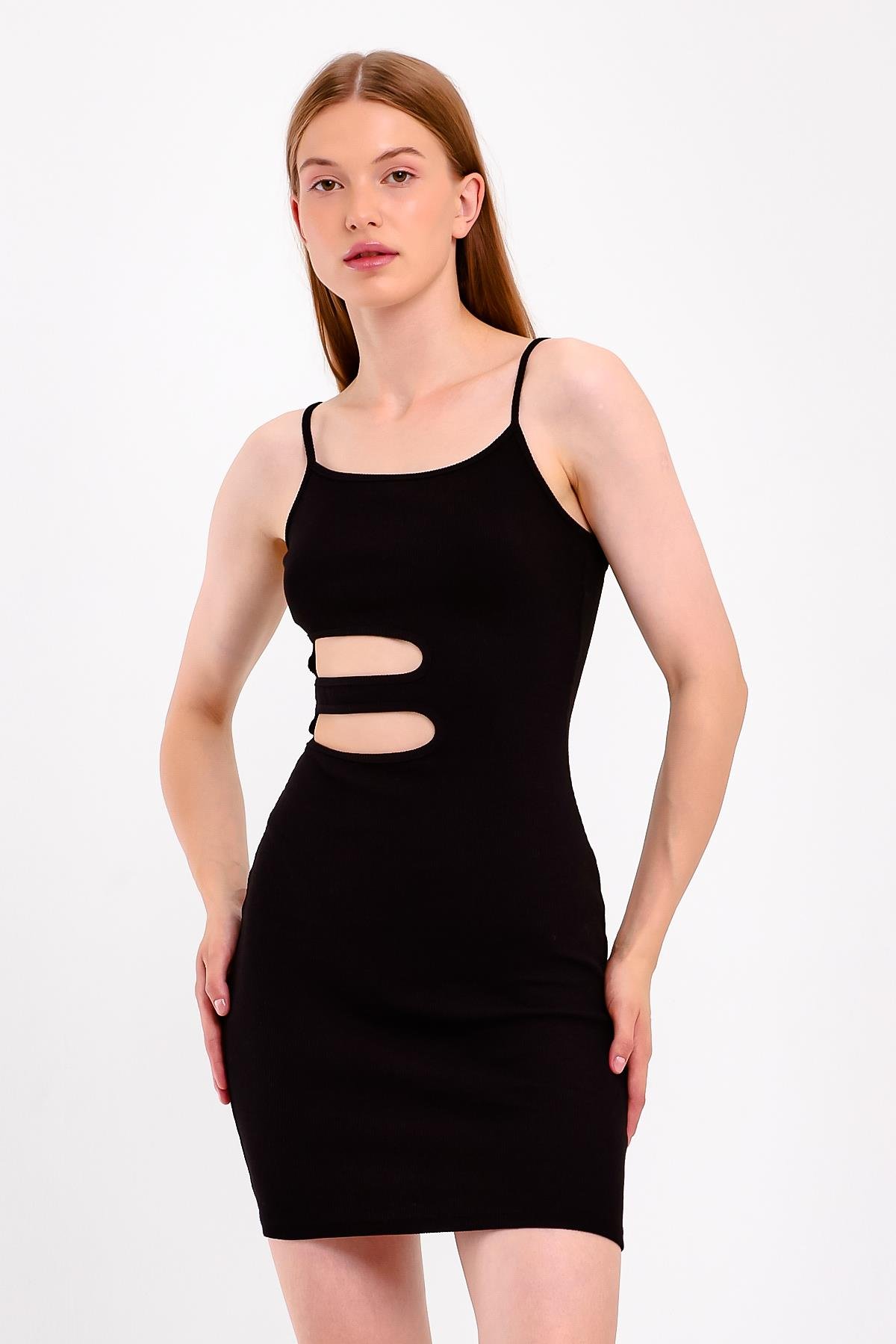 Cut Out Ayarlanabilir Askılı Siyah Örme Elbise