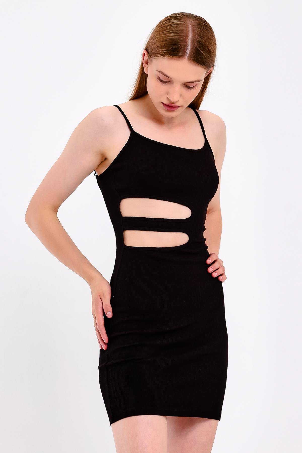 Cut Out Ayarlanabilir Askılı Siyah Örme Elbise