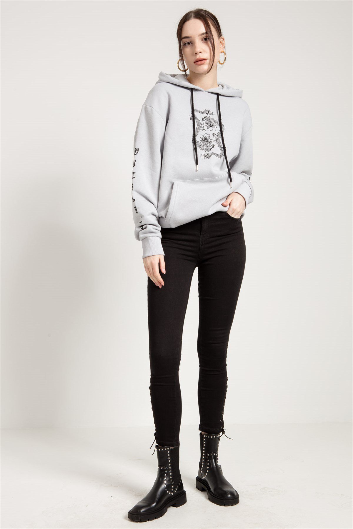 Oversized Sweatshirt in Grey with Dragon Print