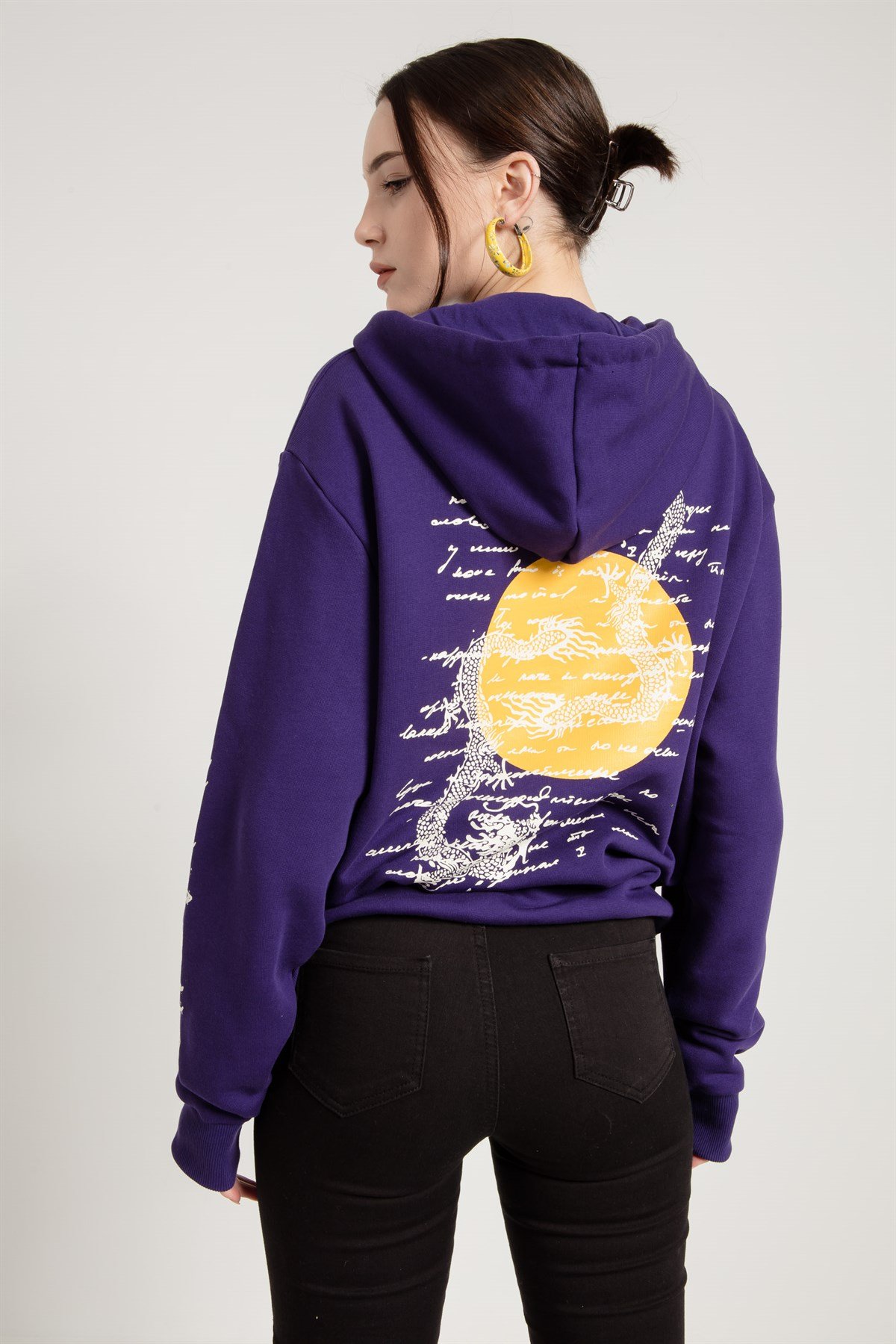 Oversized Sweatshirt in Purple with Dragon Print