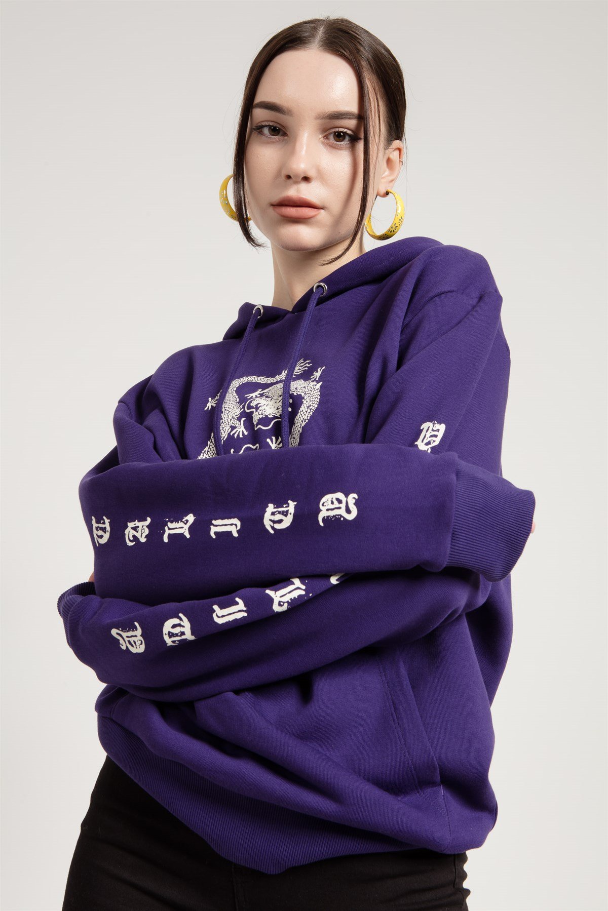 Oversized Sweatshirt in Purple with Dragon Print