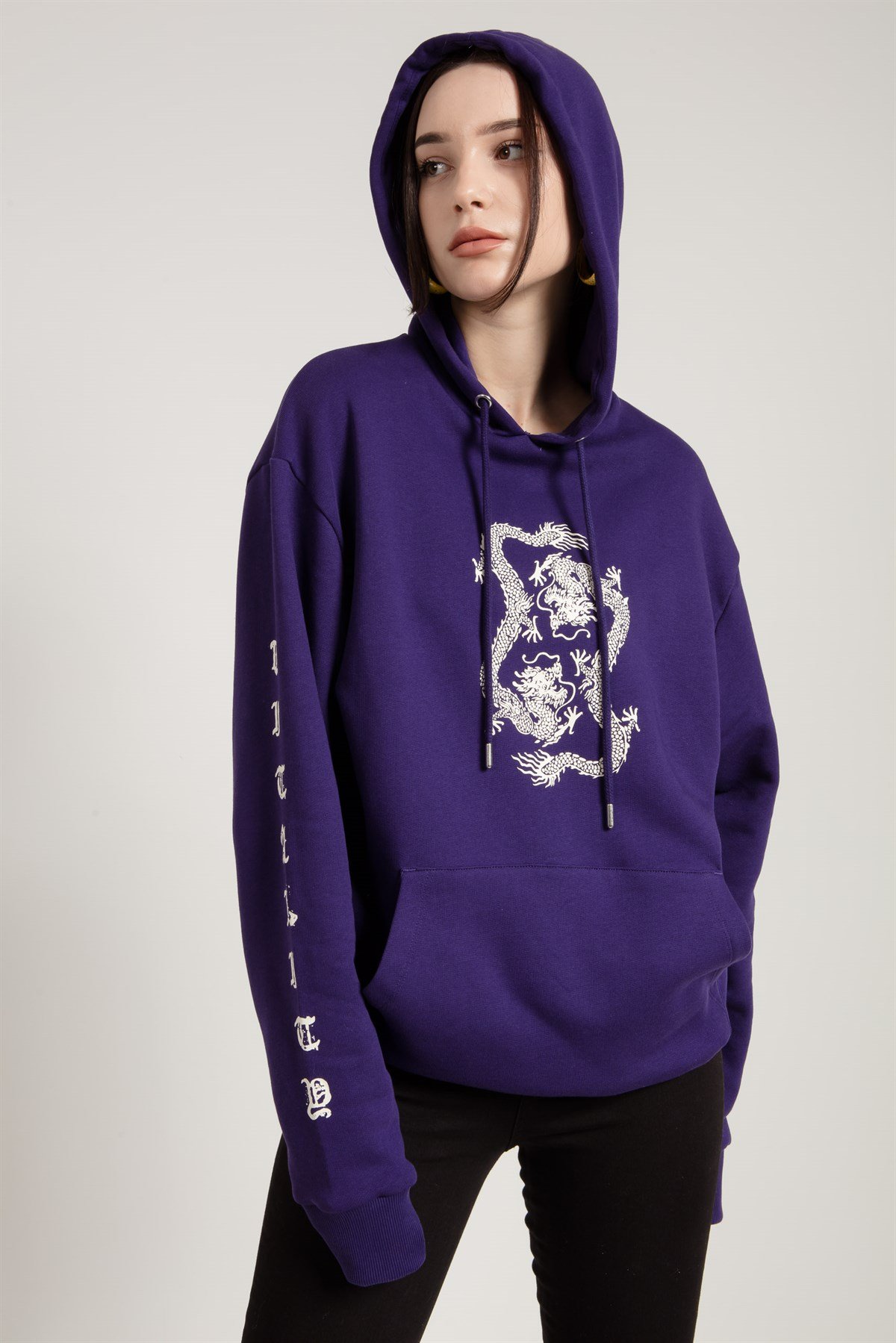 Oversized Sweatshirt in Purple with Dragon Print
