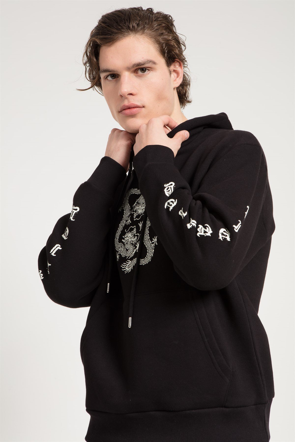 Oversized Sweatshirt in Black with Dragon Print