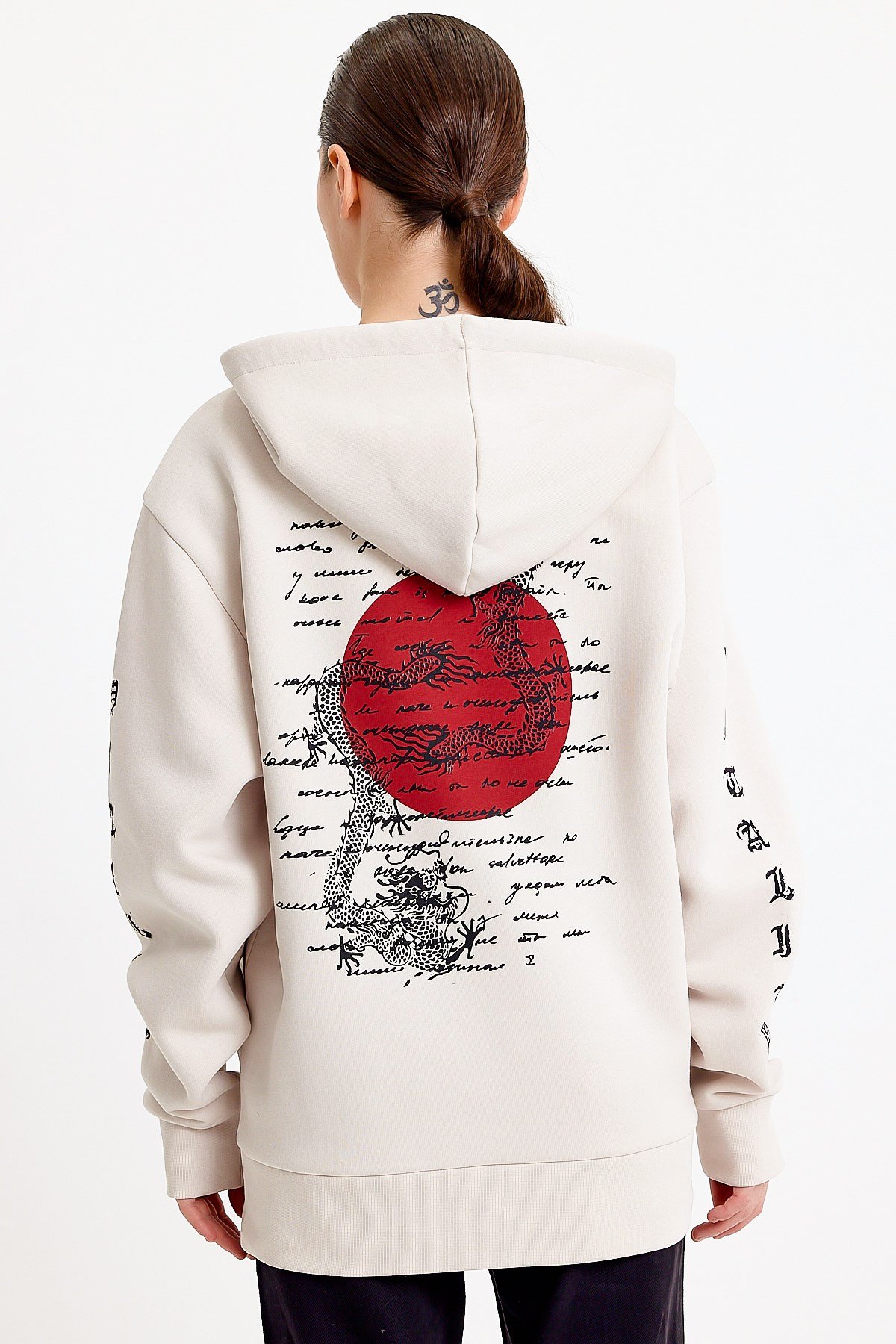 Ejderha Baskılı Krem Oversize Kadın Sweatshirt