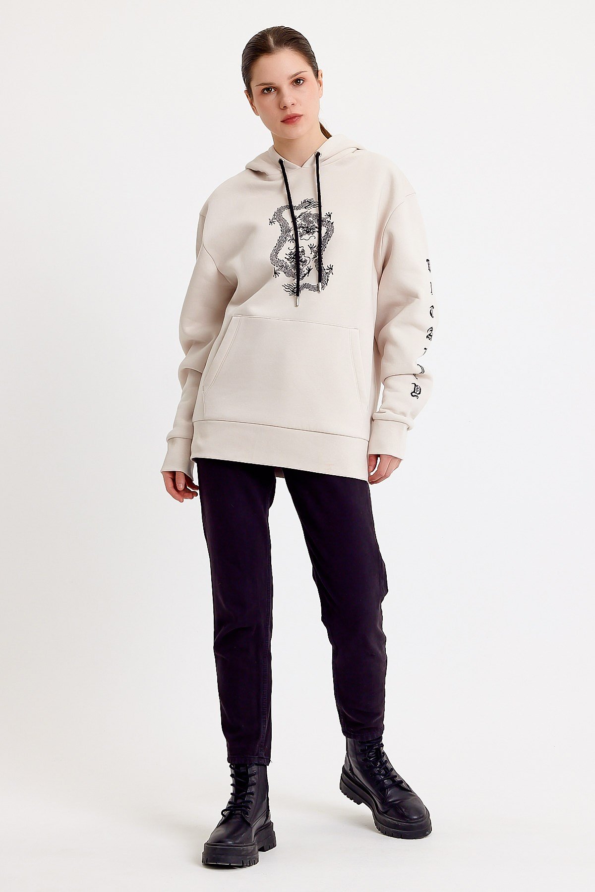 Ejderha Baskılı Krem Oversize Kadın Sweatshirt