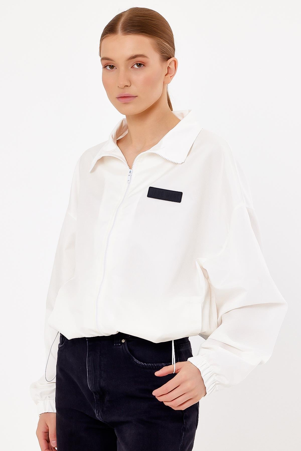 Ekru Beli Ayarlanabilir Lastikli Yağmurluk