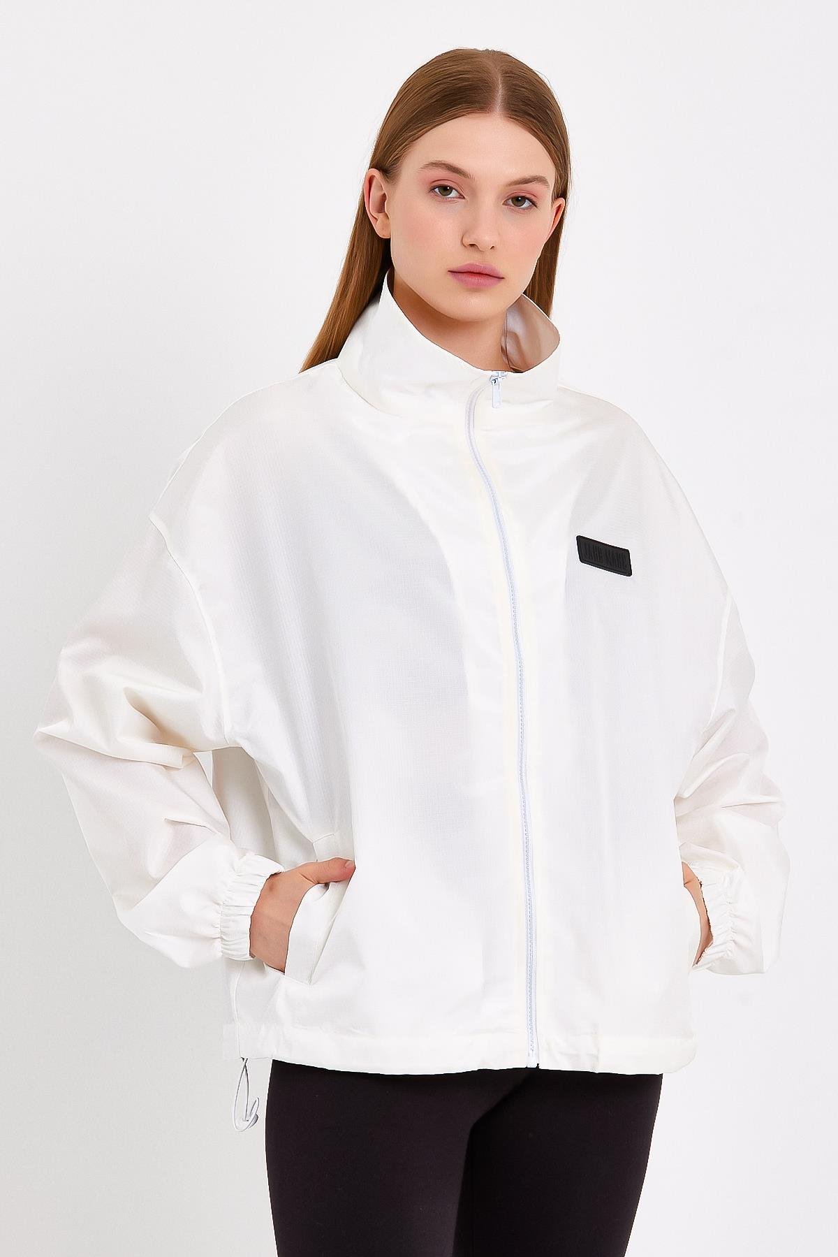 Ekru Beli Ayarlanabilir Lastikli Yağmurluk