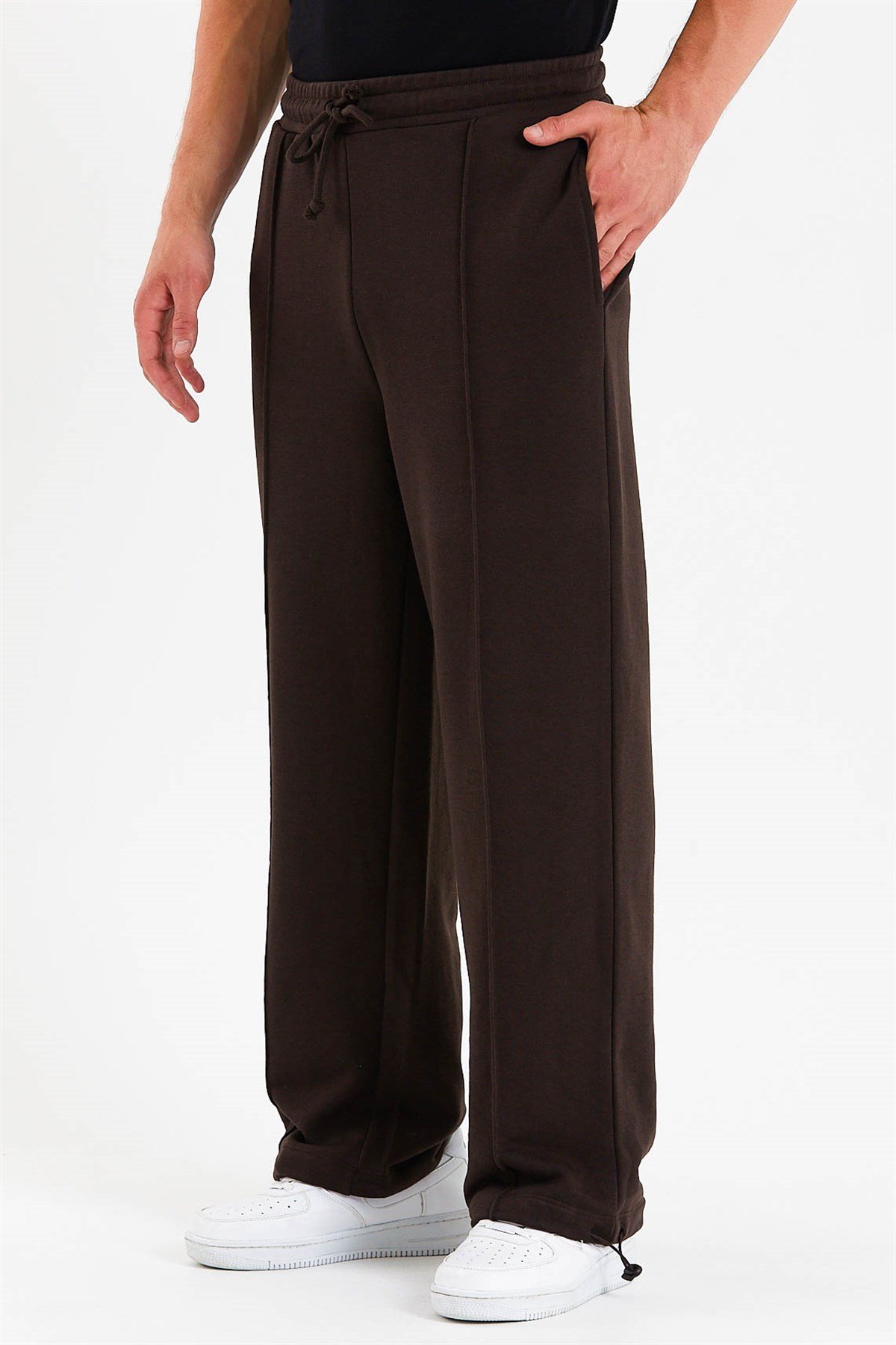 Extreme Oversized Jogger in Brown