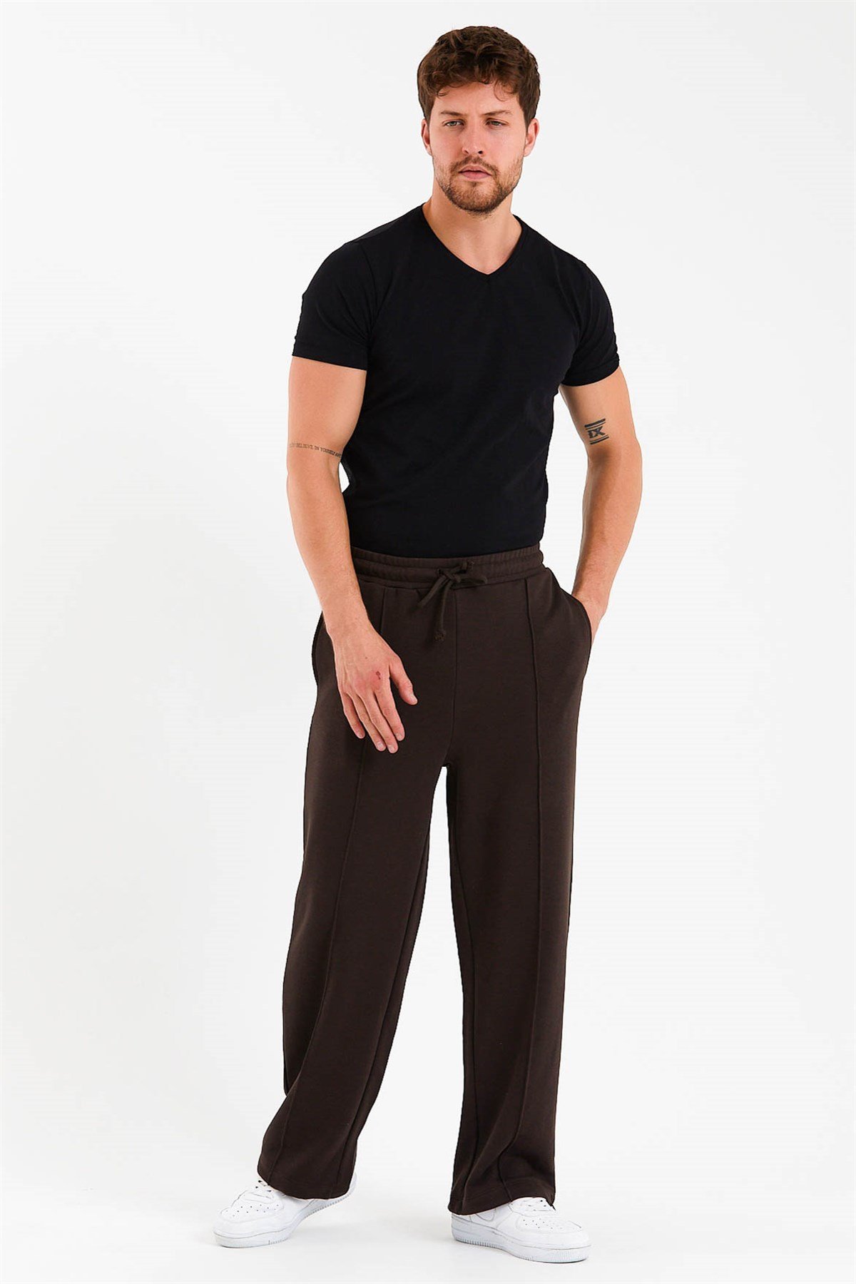 Extreme Oversized Jogger in Brown