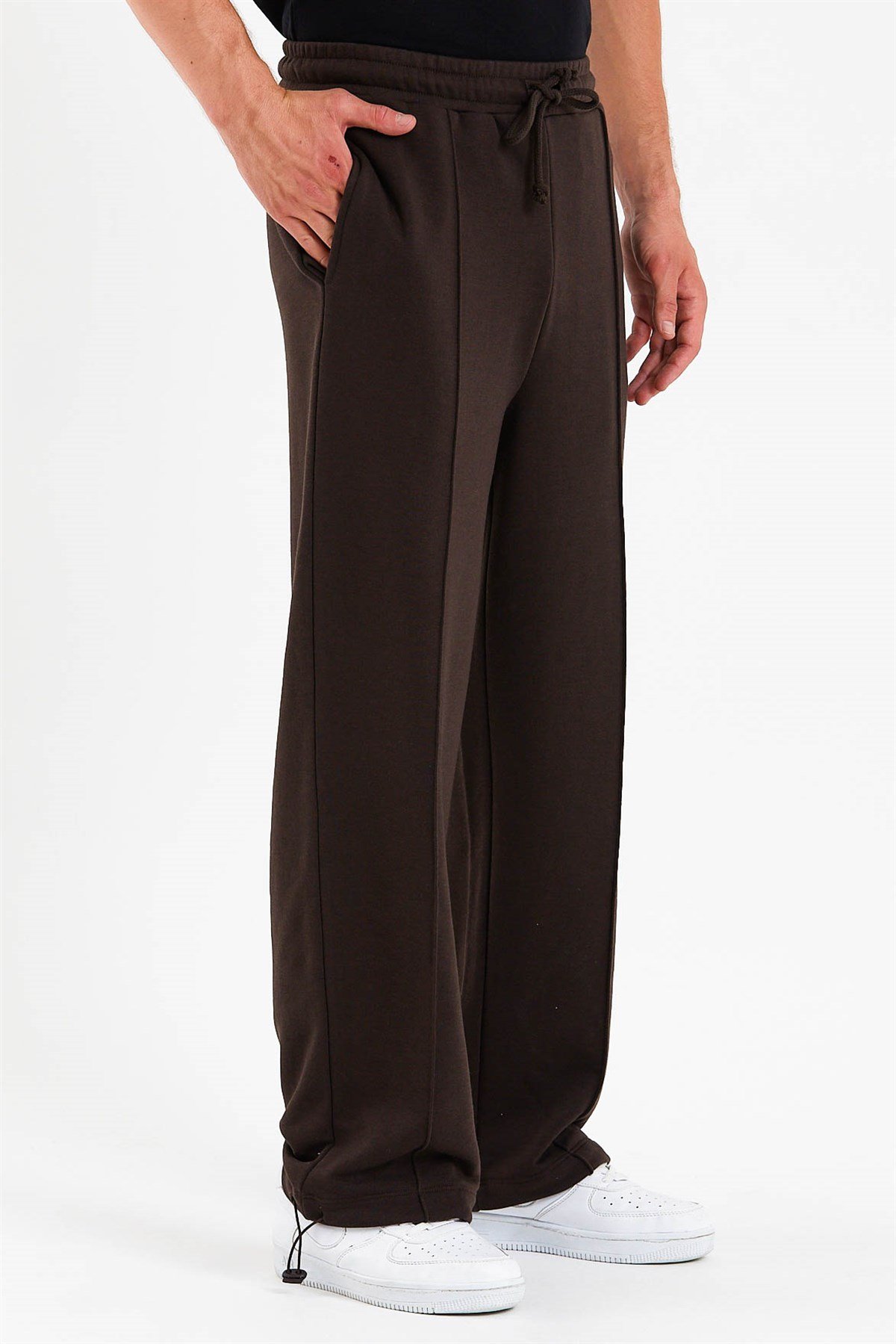 Extreme Oversized Jogger in Brown