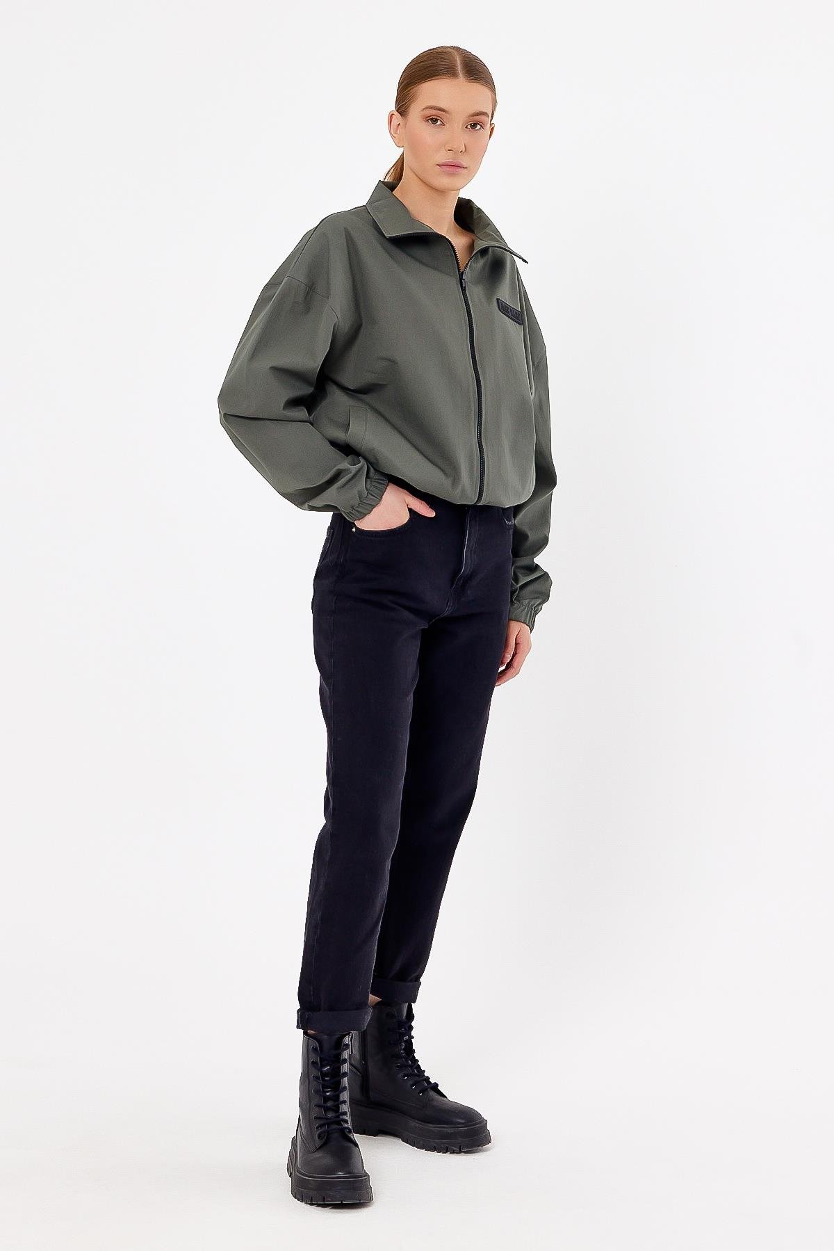 Fermuarlı Haki Kadın Yağmurluk