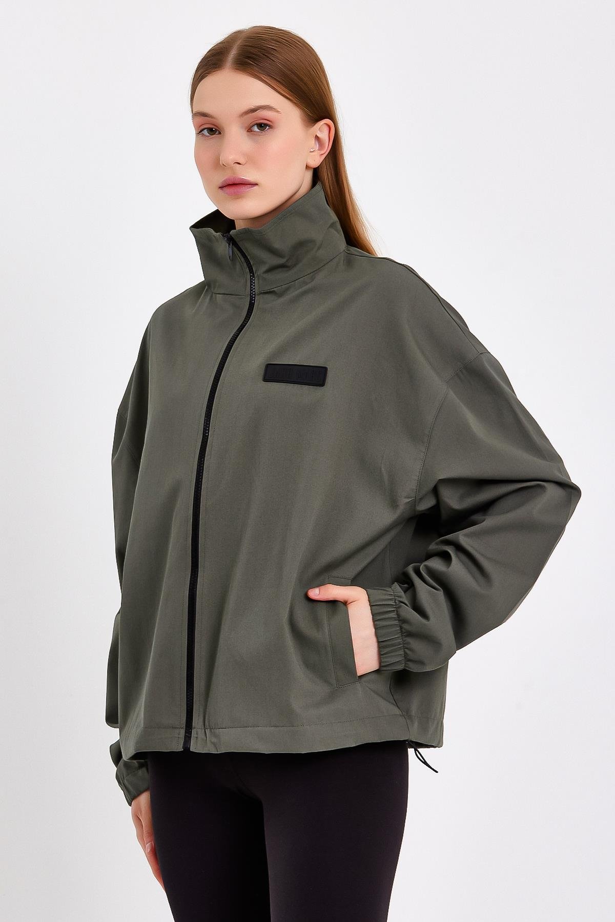 Fermuarlı Haki Kadın Yağmurluk