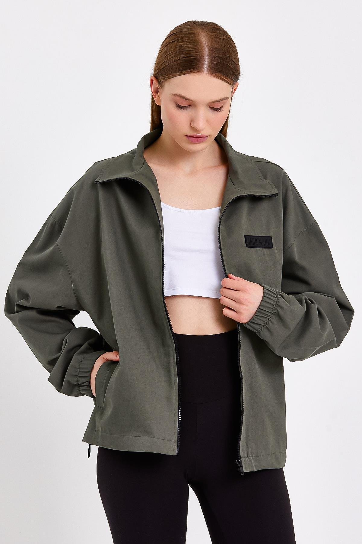 Fermuarlı Haki Kadın Yağmurluk