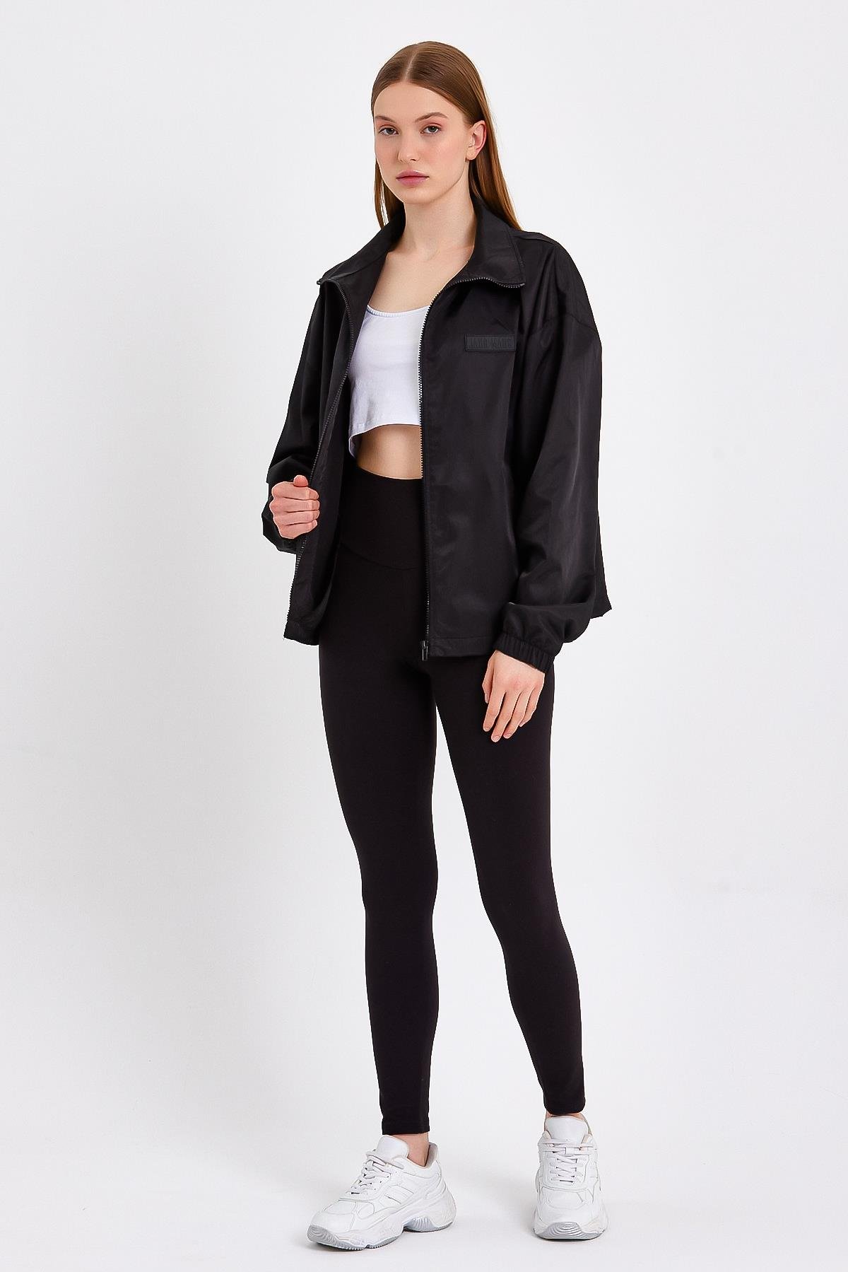 Fermuarlı Siyah Kadın Yağmurluk