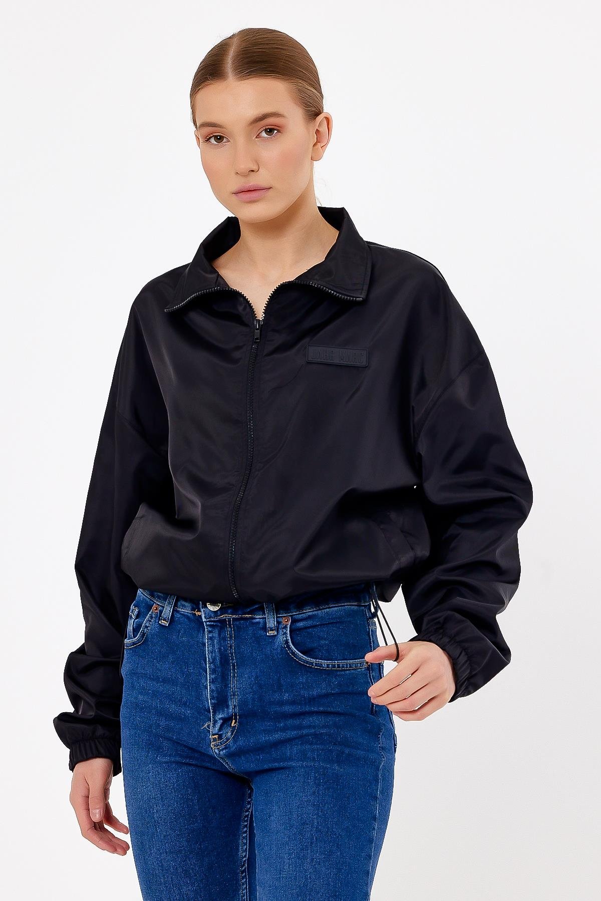 Fermuarlı Siyah Kadın Yağmurluk