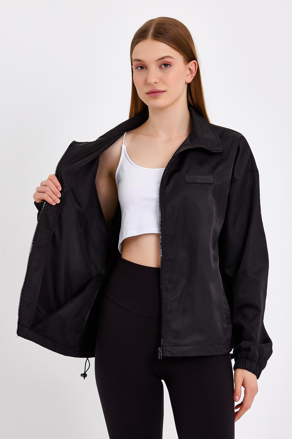 Fermuarlı Siyah Kadın Yağmurluk