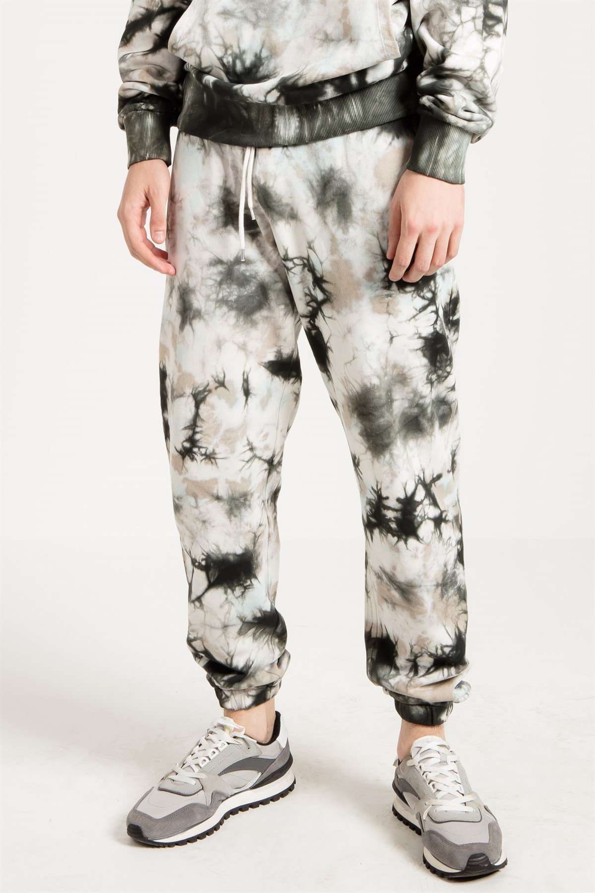 Tie Dyed Jogger in Grey