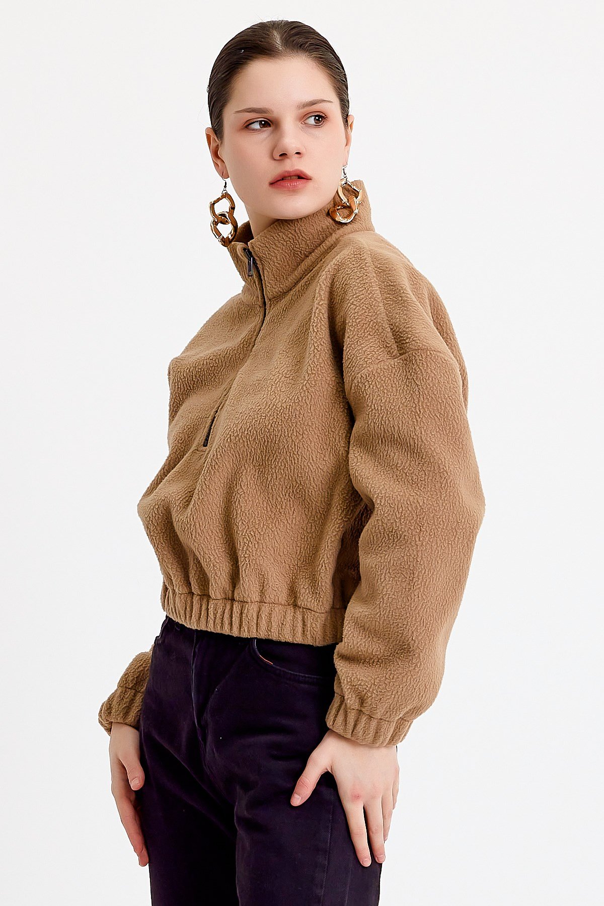 Kahverengi Dik Yaka Crop Fit Kadın Peluş Sweatshirt