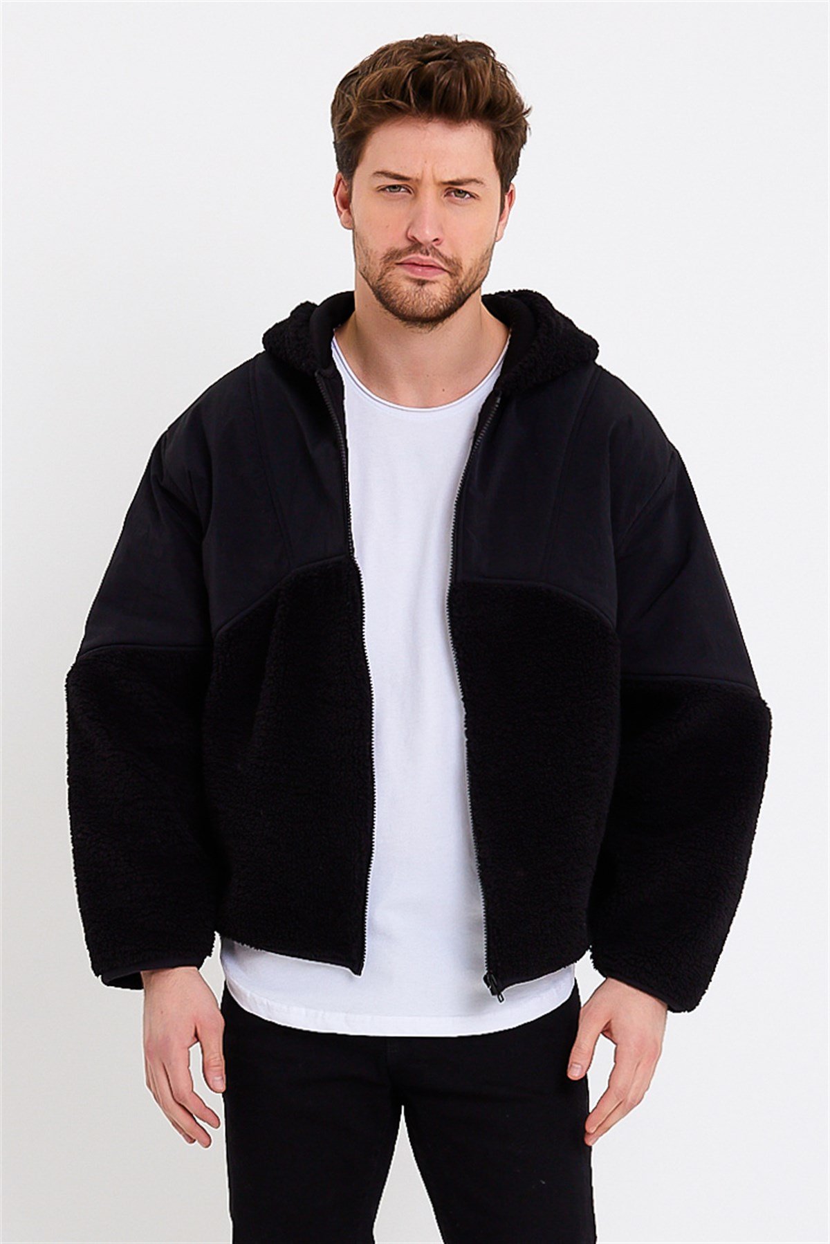 Kapüşonlu Kapitoneli Siyah Peluş Ceket