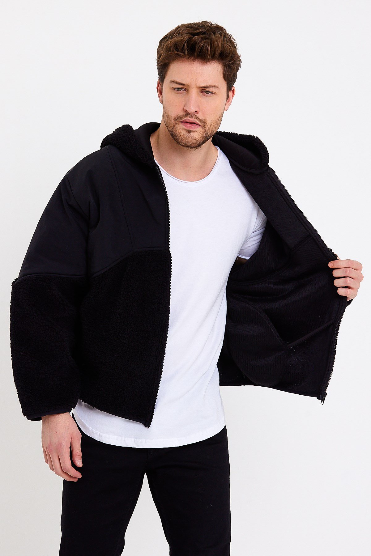 Kapüşonlu Kapitoneli Siyah Peluş Ceket