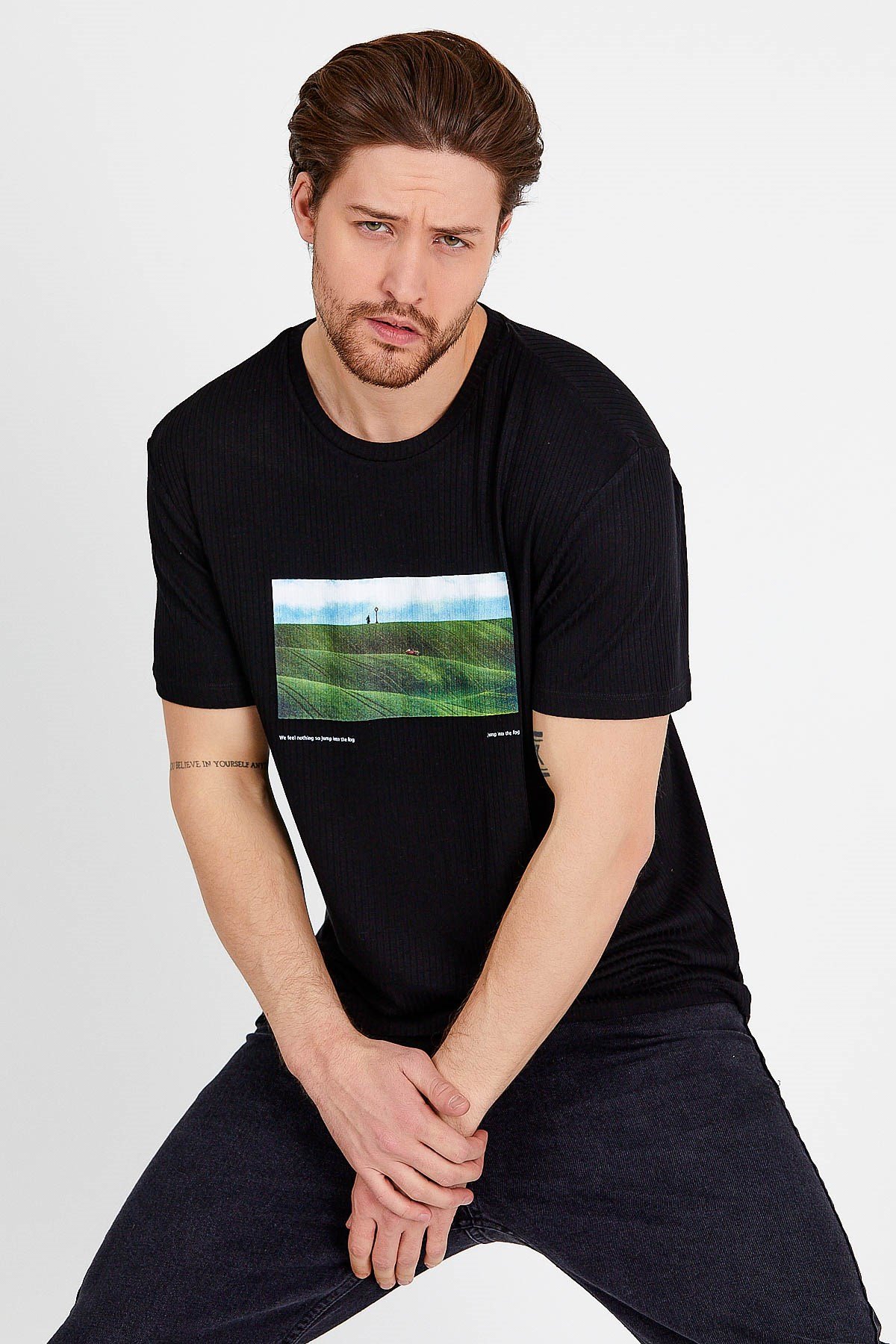 Basic T-shirt in Black with Print