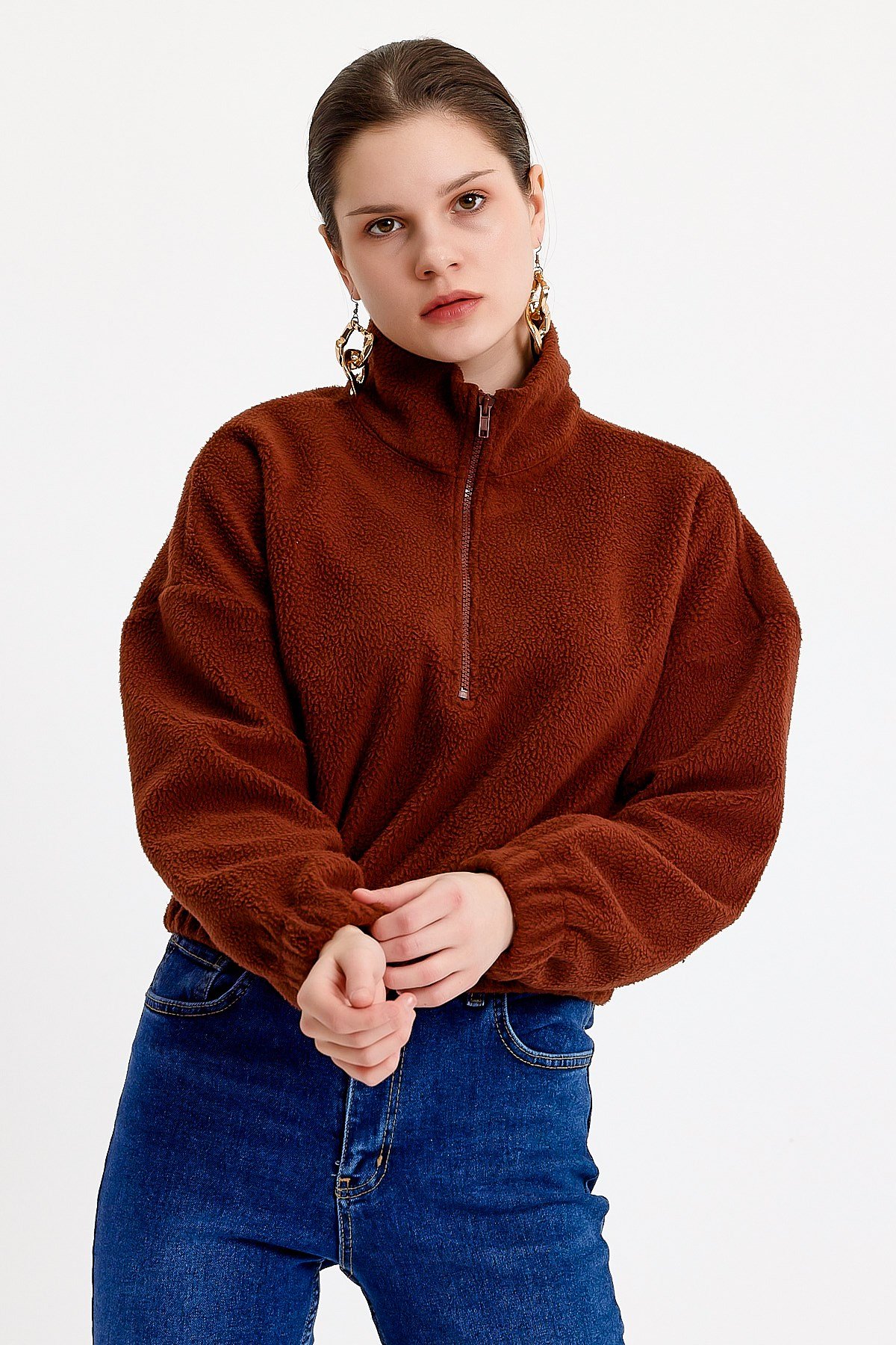 Koyu Kahverengi Dik Yaka Crop Fit Peluş Sweatshirt