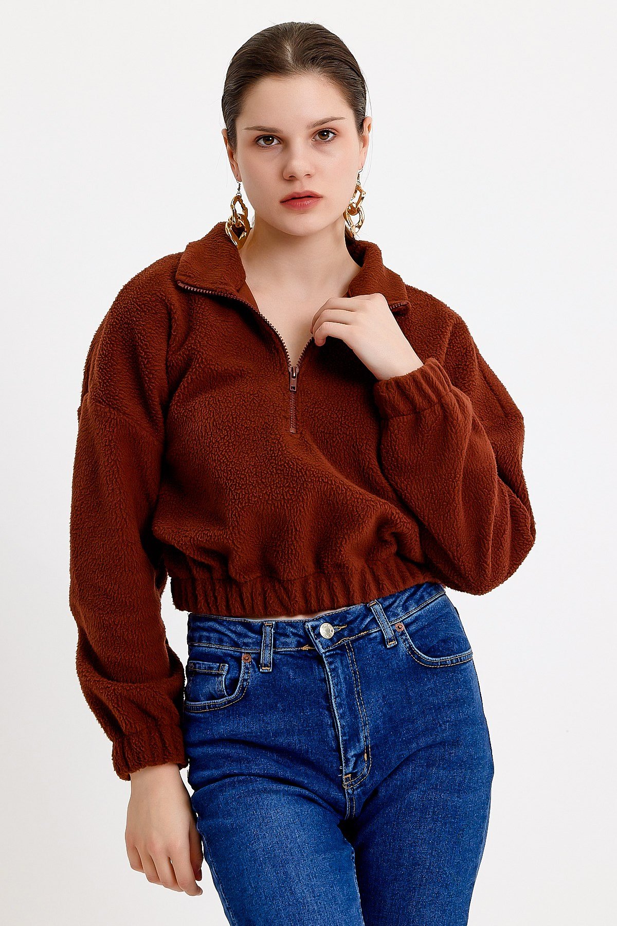 Koyu Kahverengi Dik Yaka Crop Fit Peluş Sweatshirt