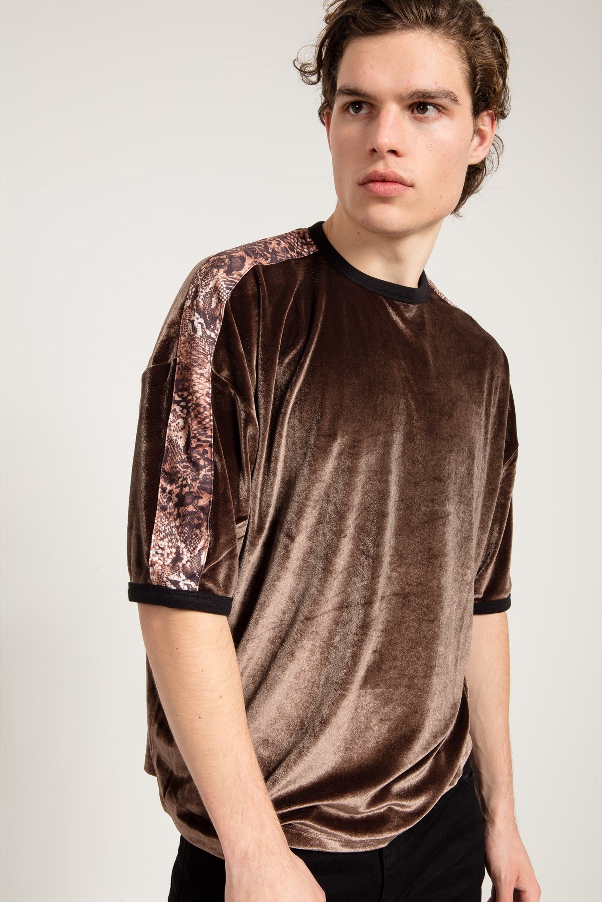 Unisex Velvet T-shirt in Brown with Leopard Print Tape