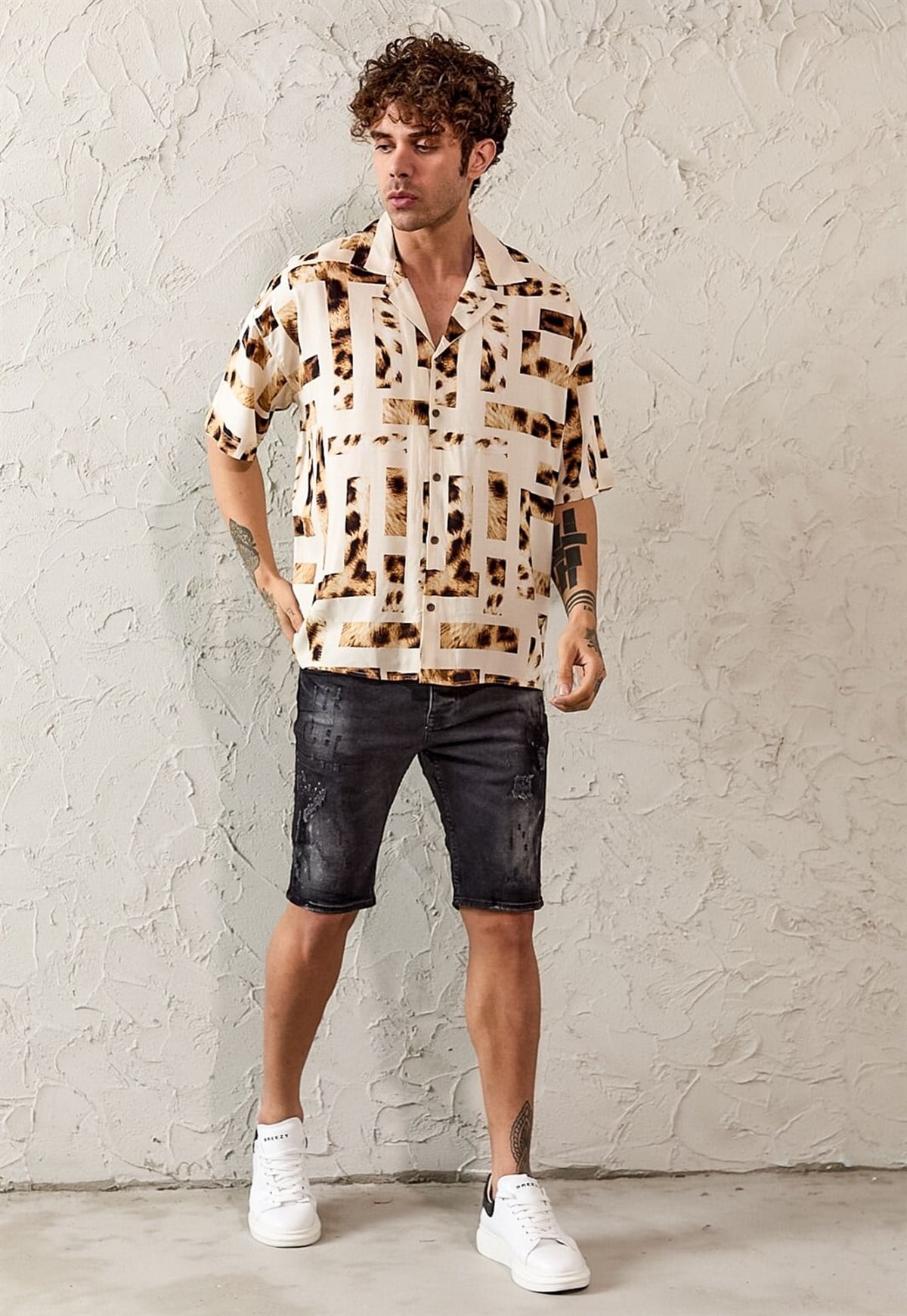 Leopar Baskılı Oversize Krem Erkek Gömlek