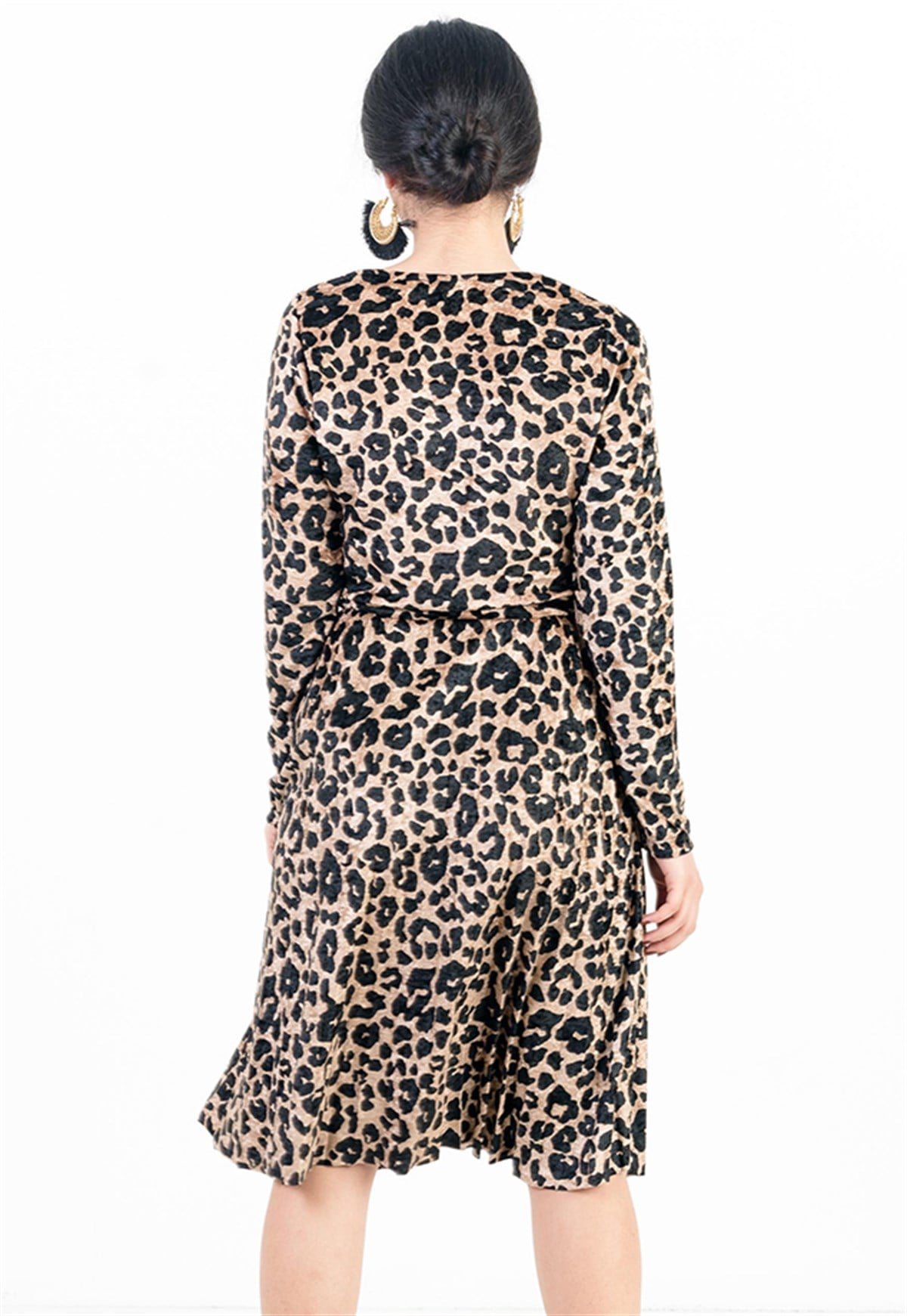 Leopar Desenli Midi Parlak Kadife Kruvaze Elbise