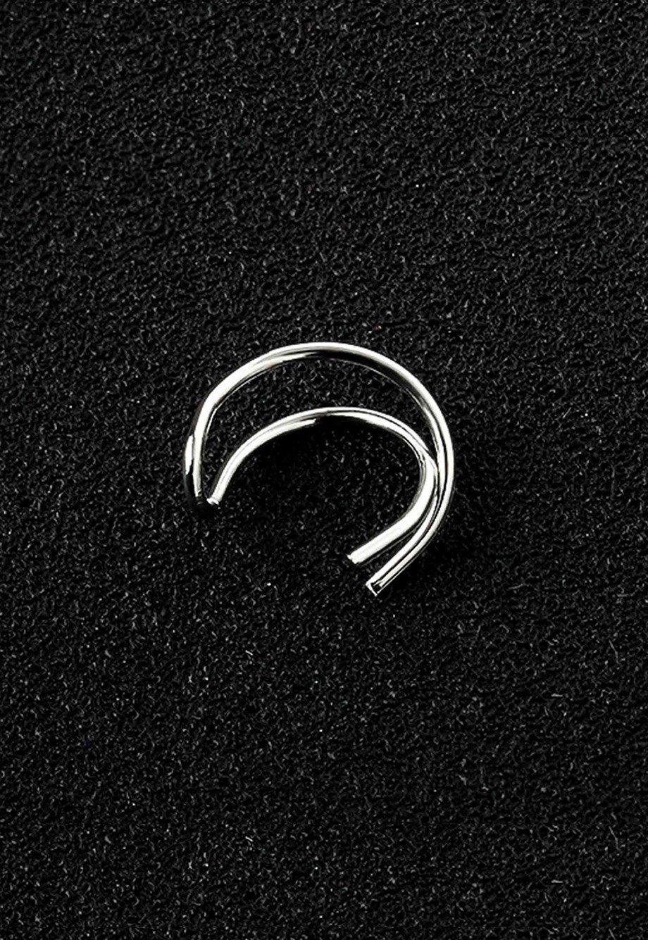 MULIER BULIA Gümüş Çapraz Kıkırdak Küpe