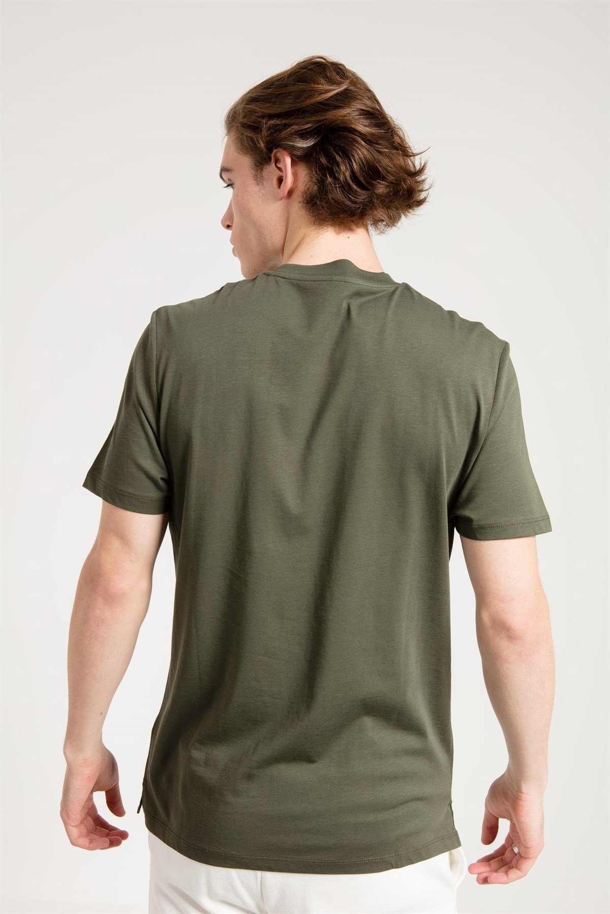 Basic T-shirt in Khaki with Pocket